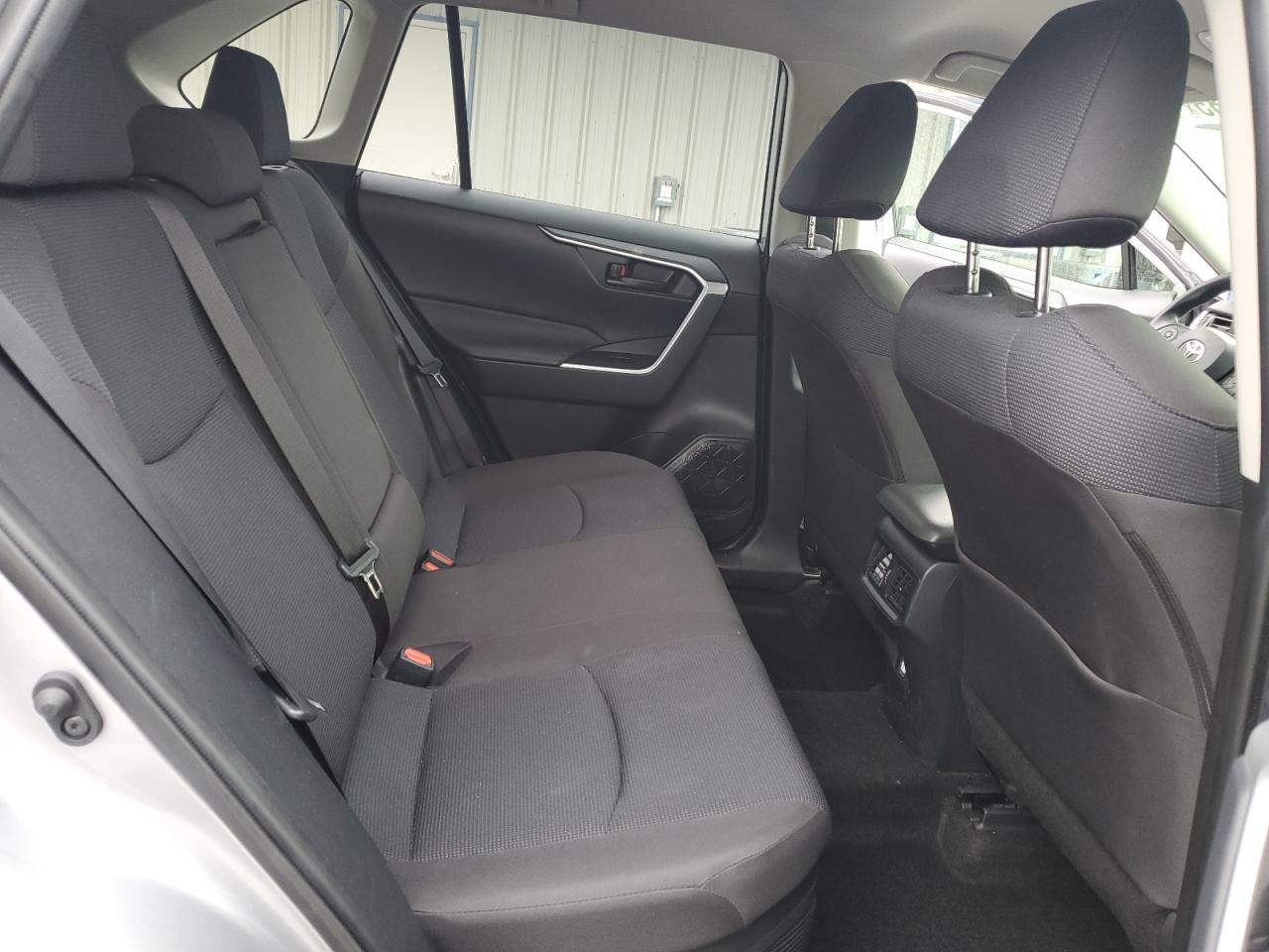 2025 Toyota Rav4 Le VIN: JTMLWRFV9SD285490 Lot: 82287685