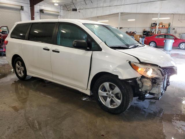 TOYOTA SIENNA 2018 Белы