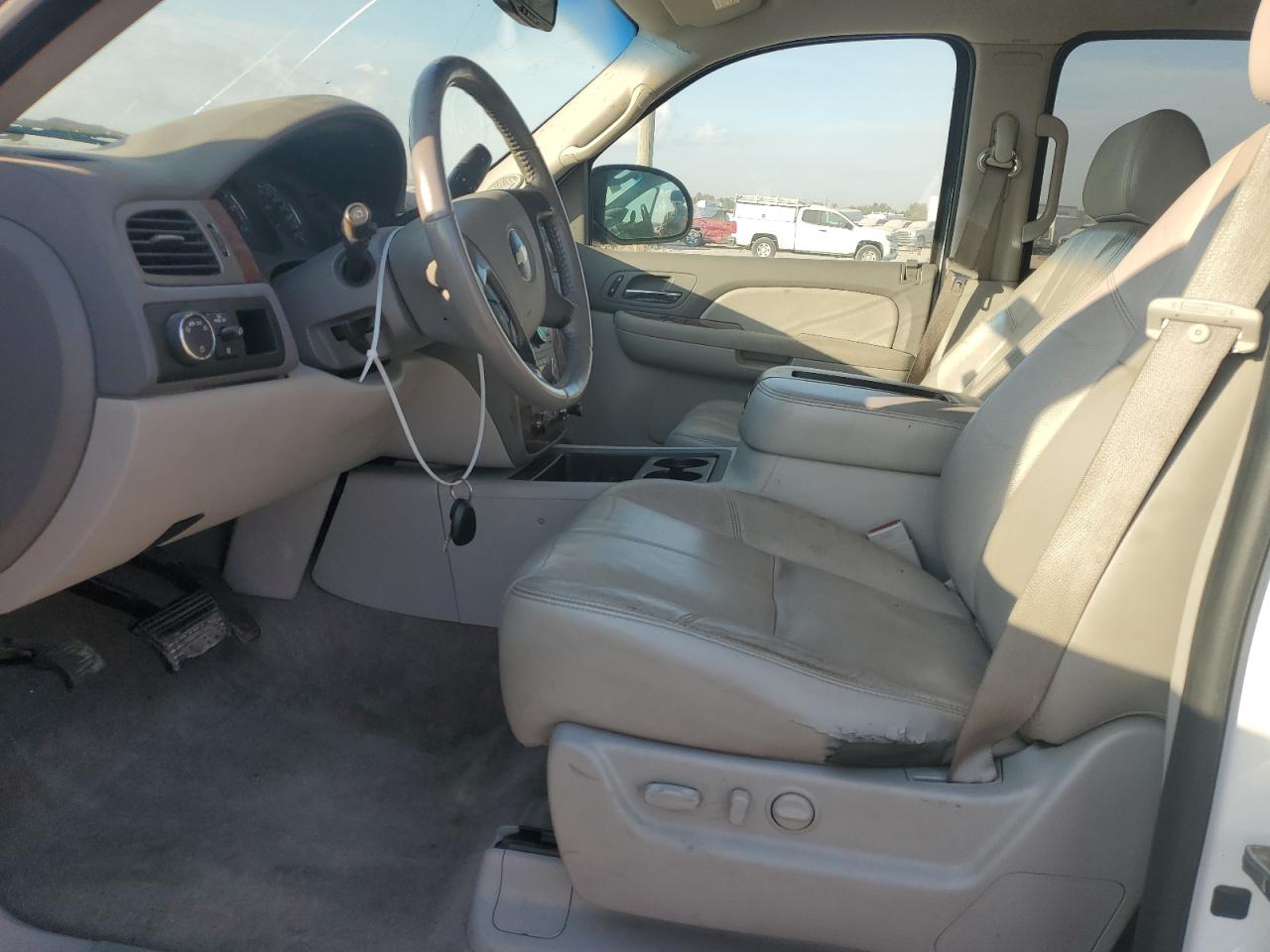 2009 Chevrolet Suburban C1500 Lt VIN: 1GNFC26089R221186 Lot: 86479185
