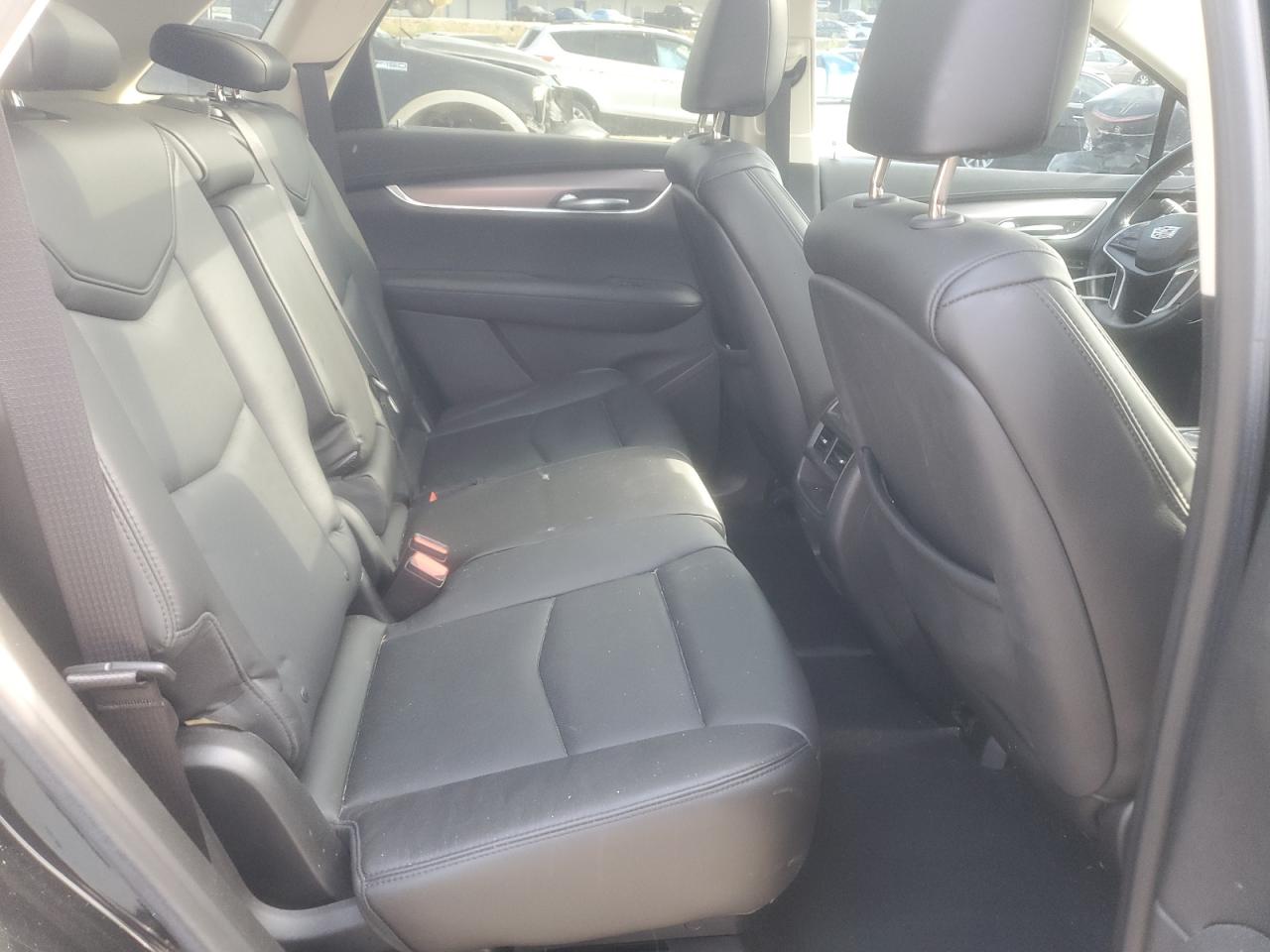 2017 Cadillac Xt5 Luxury VIN: 1GYKNDRS8HZ285523 Lot: 84064495