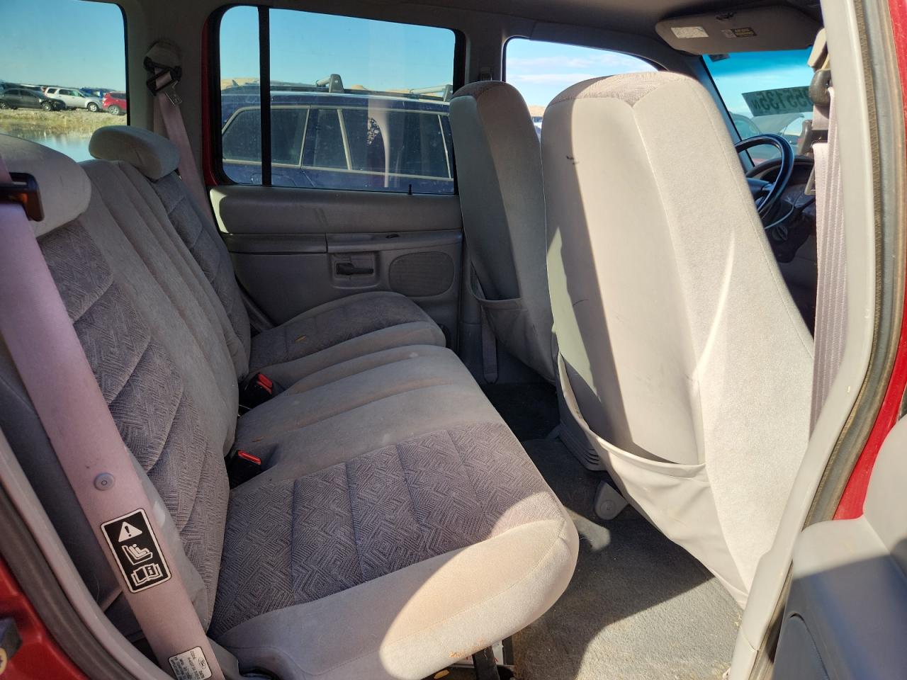 2000 Ford Explorer Xlt VIN: 1FMZU73E0YZB38538 Lot: 84955135