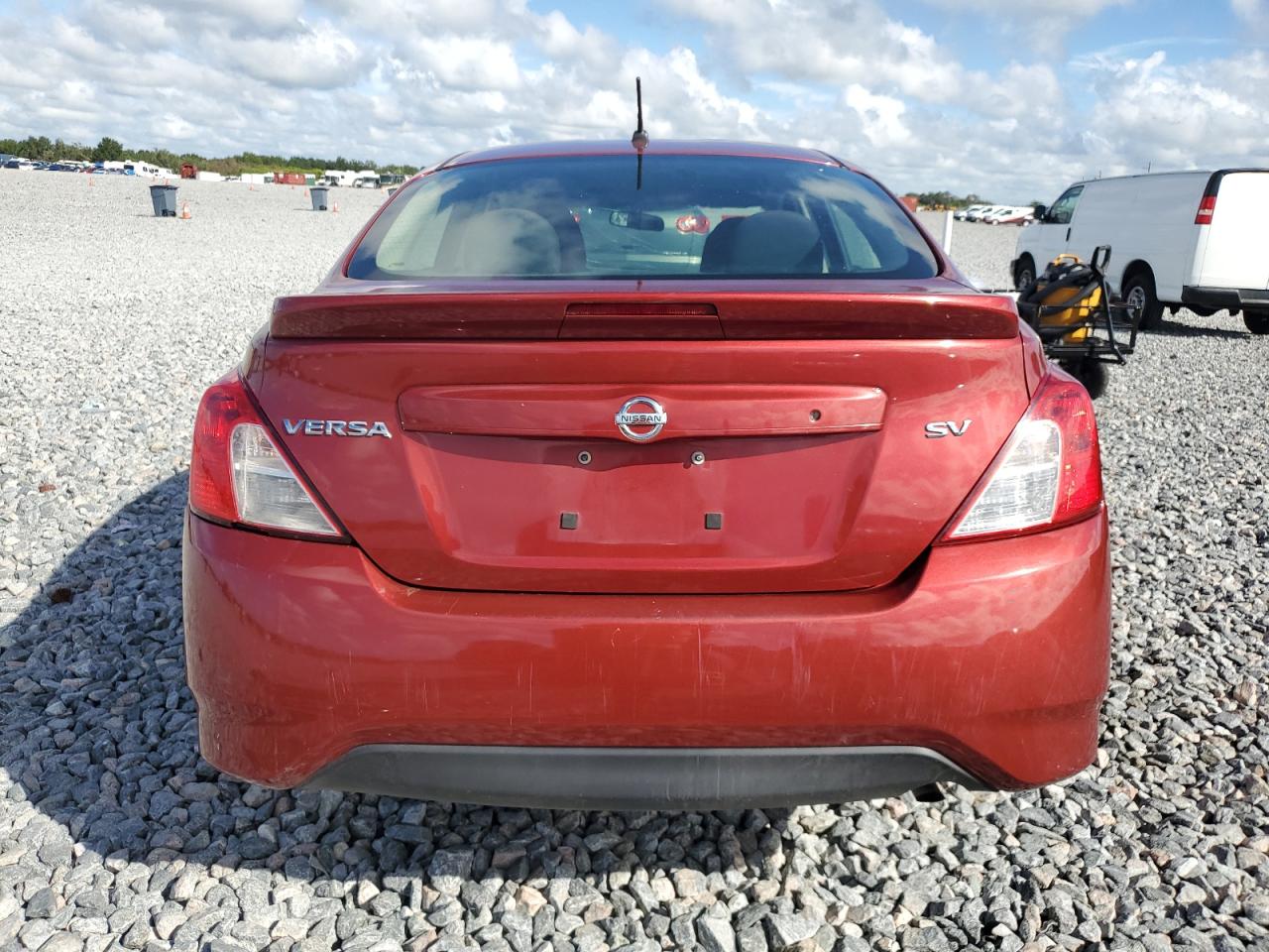 2018 Nissan Versa S VIN: 3N1CN7AP2JL825760 Lot: 85904955