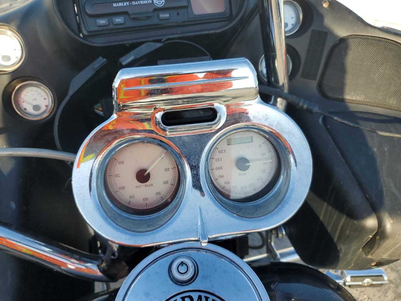 2005 Harley-Davidson Fltri VIN: 1HD1FSW125Y632990 Lot: 82565135
