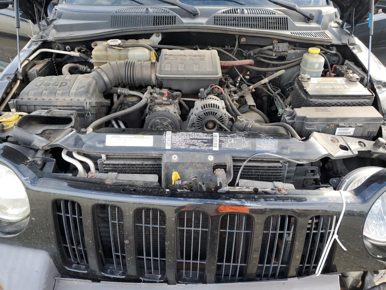 2002 Jeep Liberty Sport VIN: 1J4GL48K12W200043 Lot: 82410785