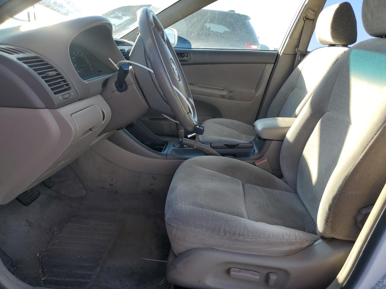 2003 Toyota Camry Le VIN: 4T1BE32K73U256512 Lot: 85832125