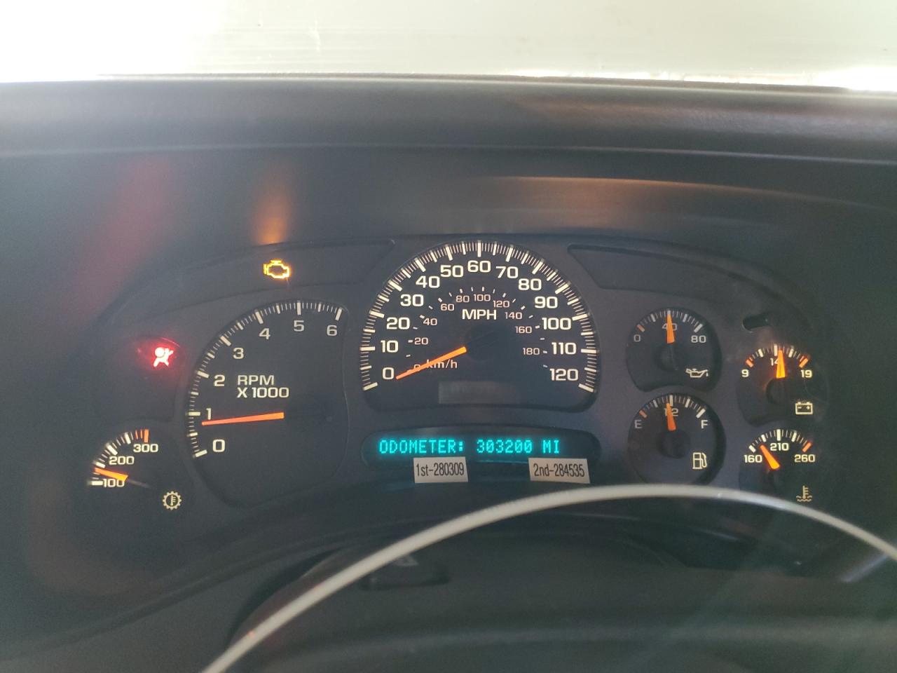 2005 GMC Sierra K2500 Heavy Duty VIN: 1GTHK29U95E253262 Lot: 85589205