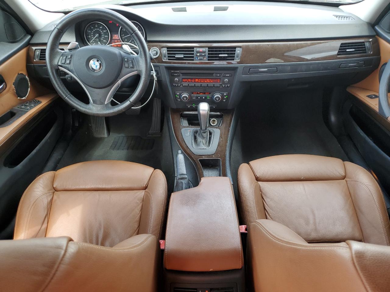 2009 BMW 328 I VIN: WBAPH77599NM28325 Lot: 85490975