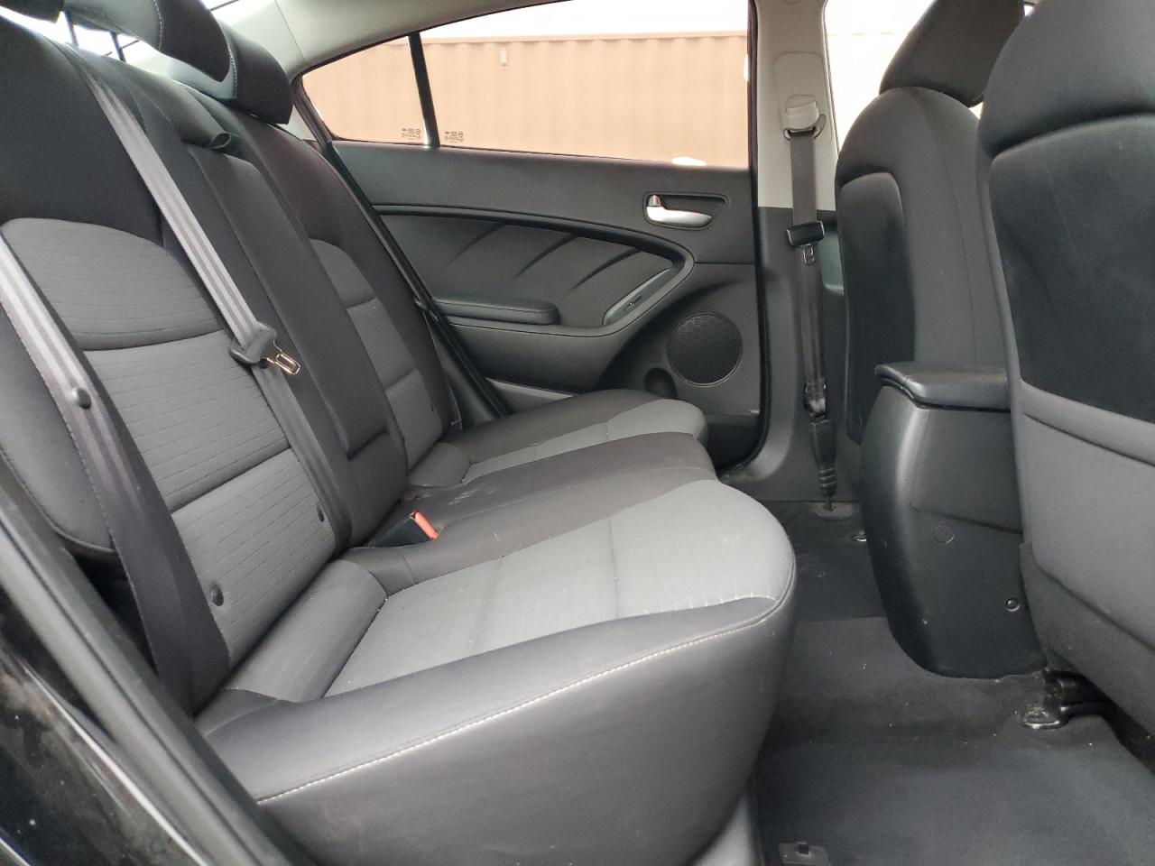 2018 Kia Forte Lx VIN: 3KPFL4A70JE256295 Lot: 82664035