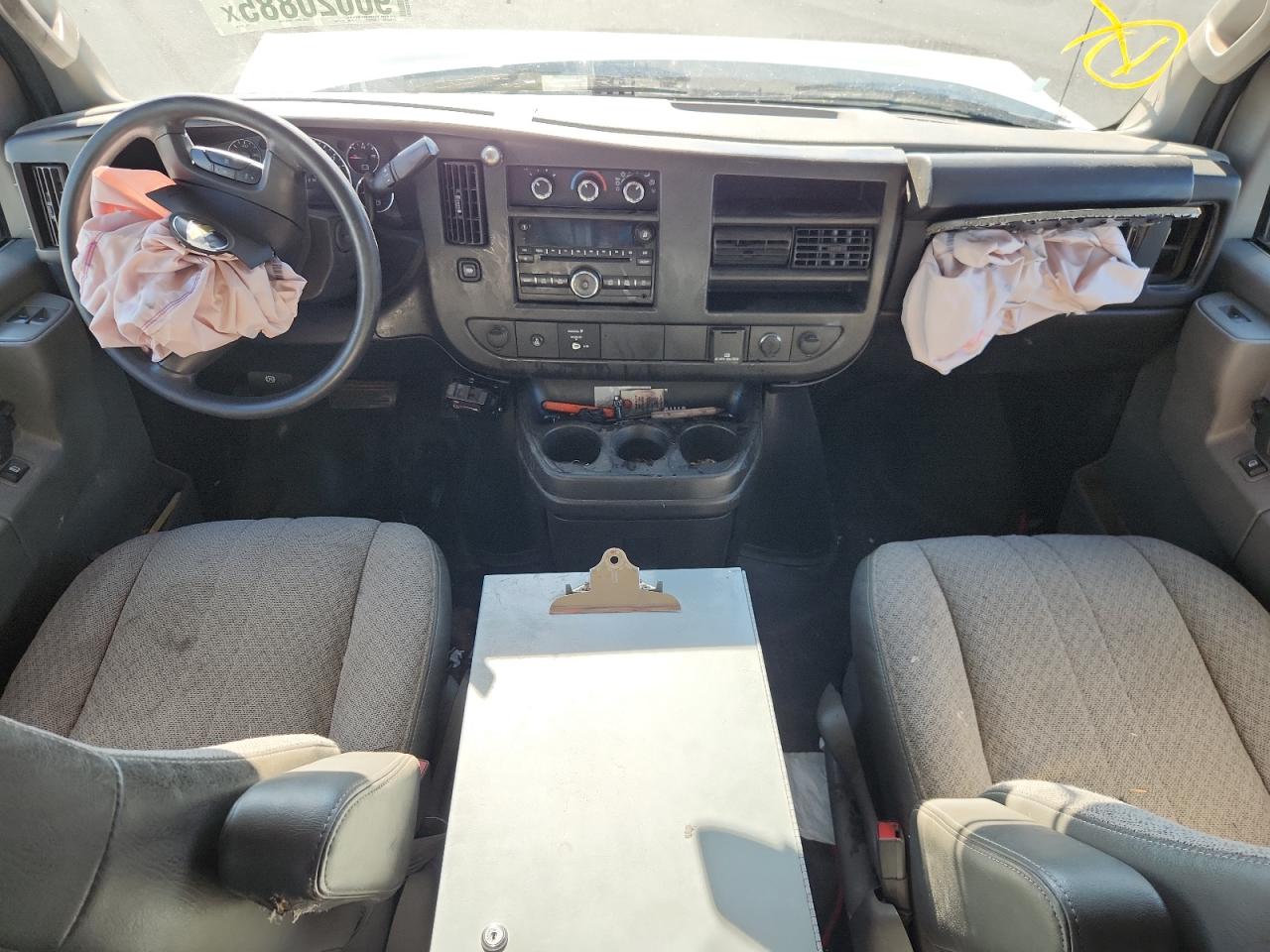 2017 Chevrolet Express Utility / Service Truck VIN: 1GB0GRFG3H1103668 Lot: 90020885