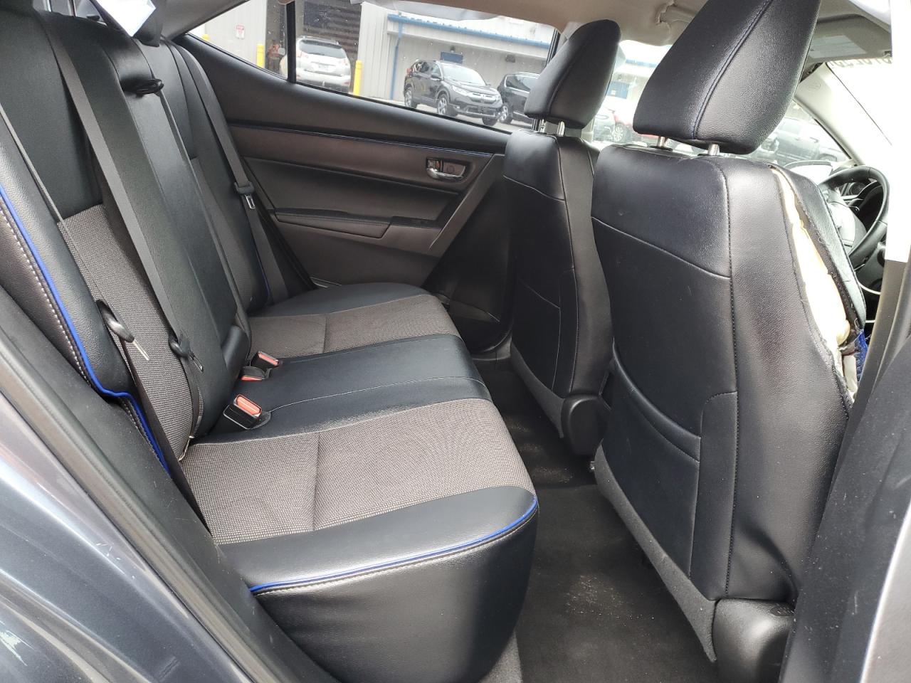 2018 Toyota Corolla L VIN: 2T1BURHE0JC049112 Lot: 90670295