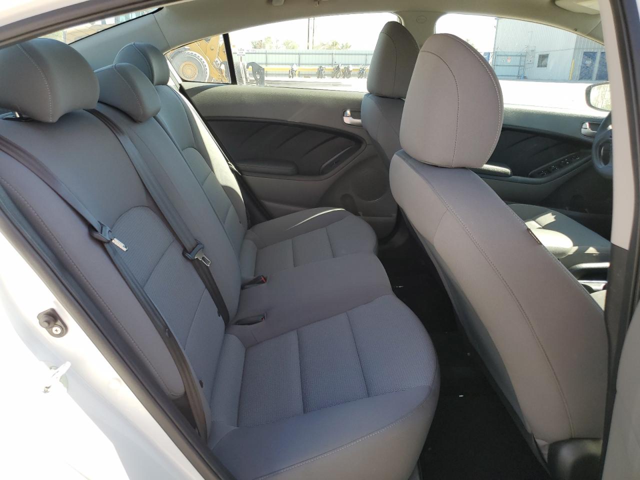 2017 Kia Forte Lx VIN: 3KPFK4A72HE123888 Lot: 90367275