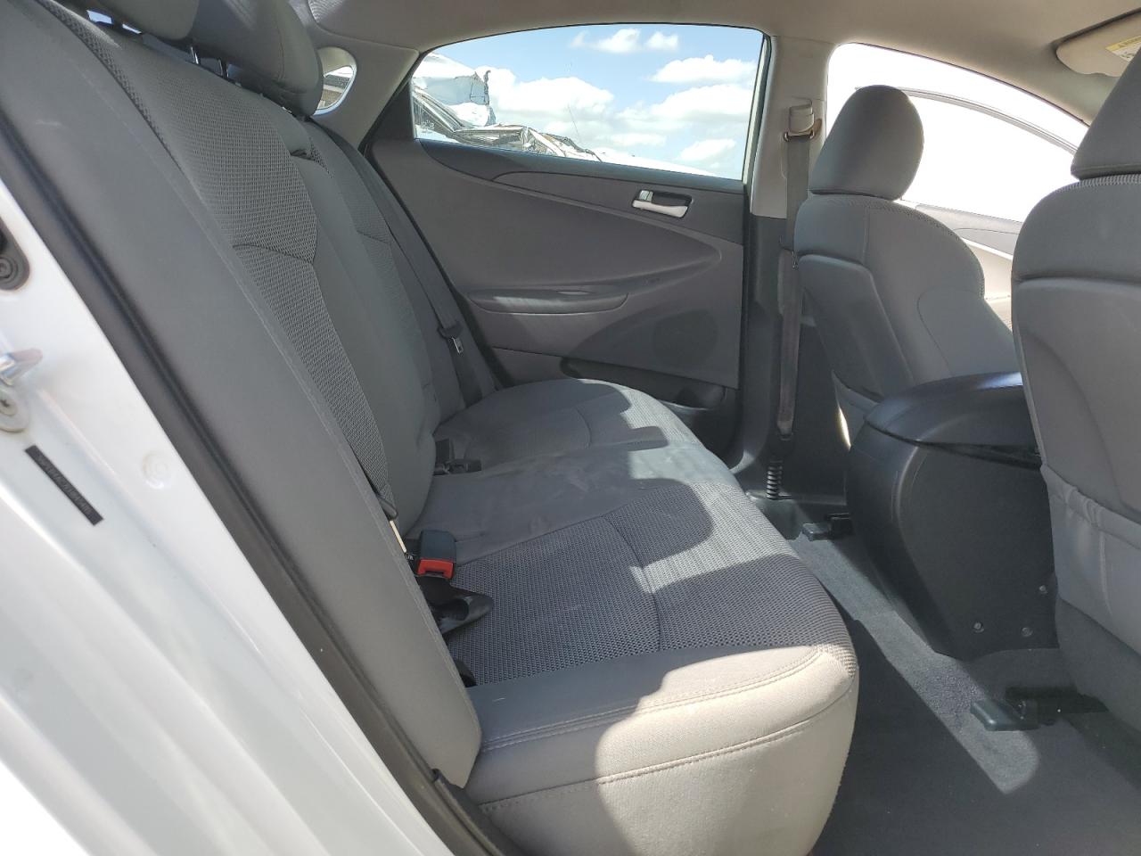 2014 Hyundai Sonata Gls VIN: 5NPEB4AC7EH845485 Lot: 85878155