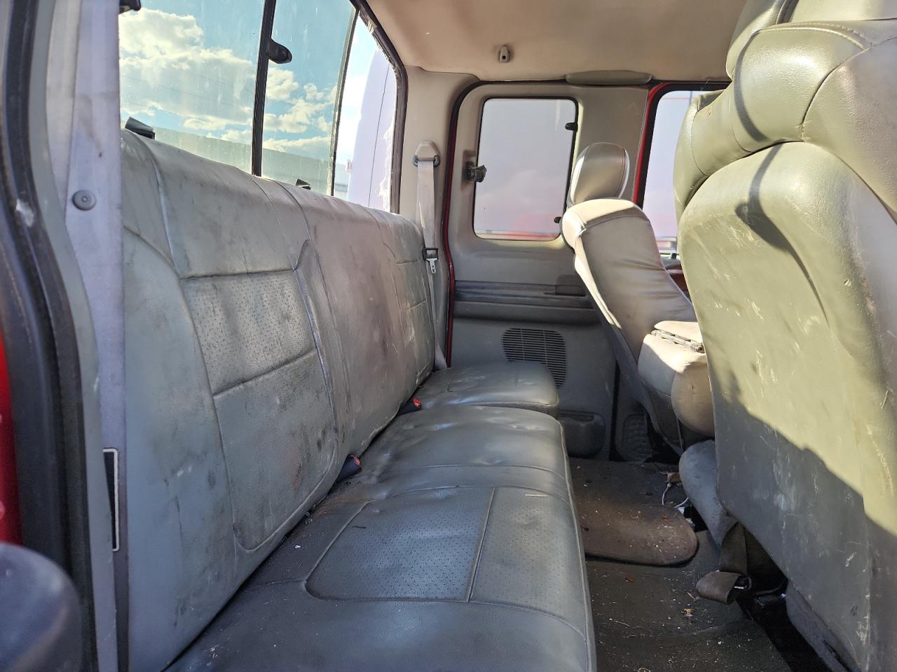 2002 Ford F550 Super Duty VIN: 1FDAX57FX2ED52771 Lot: 84206795