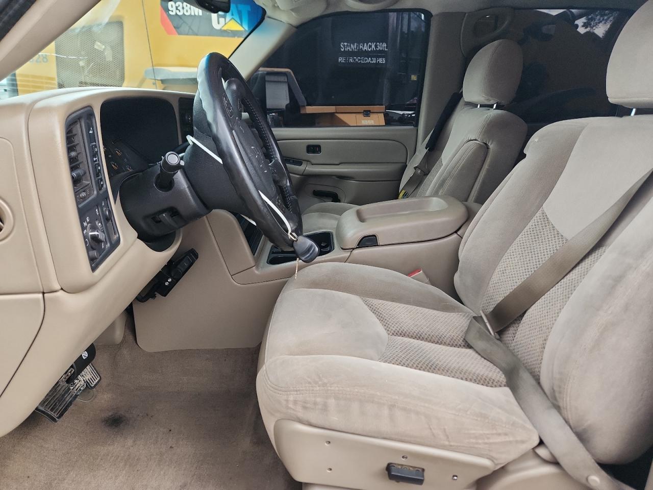 2004 Chevrolet Silverado C1500 VIN: 2GCEC13T241331892 Lot: 81253555