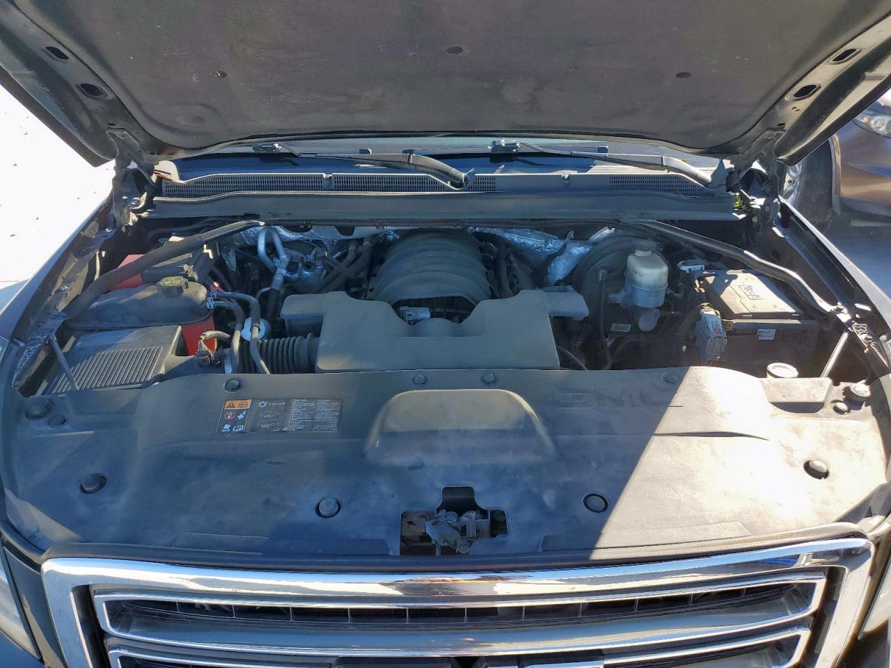 2015 GMC Yukon Sle VIN: 1GKS1AKC6FR671927 Lot: 90703845