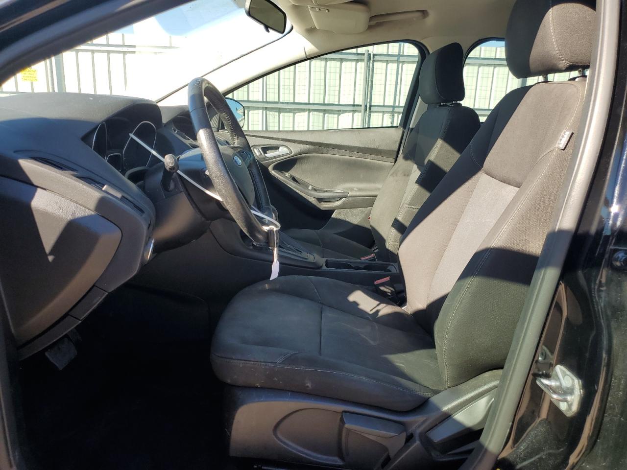 2017 Ford Focus Se VIN: 1FADP3F28HL257379 Lot: 89442605