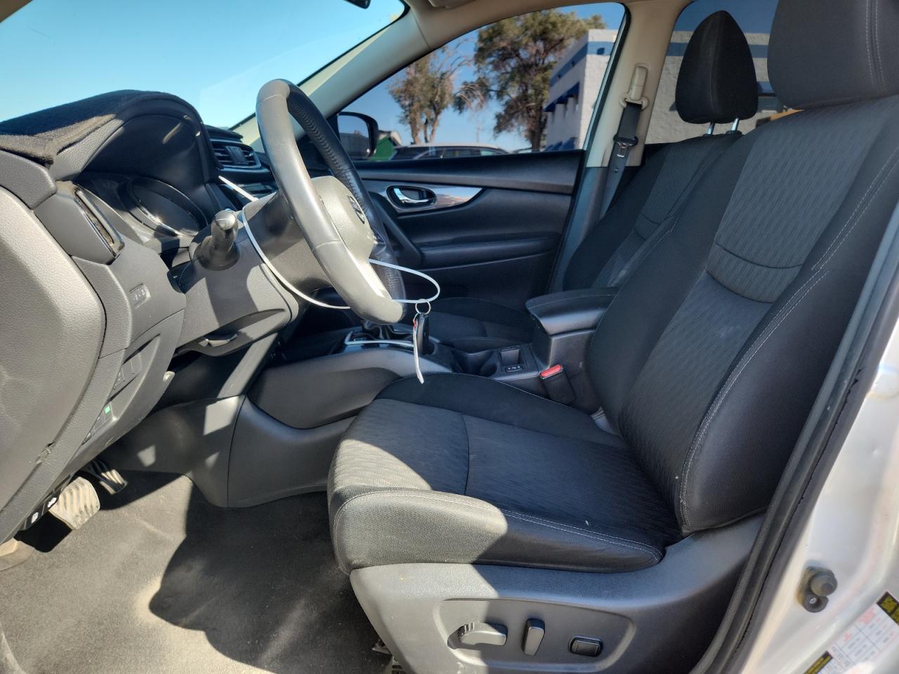 2017 Nissan Rogue S VIN: KNMAT2MV8HP608753 Lot: 82261385