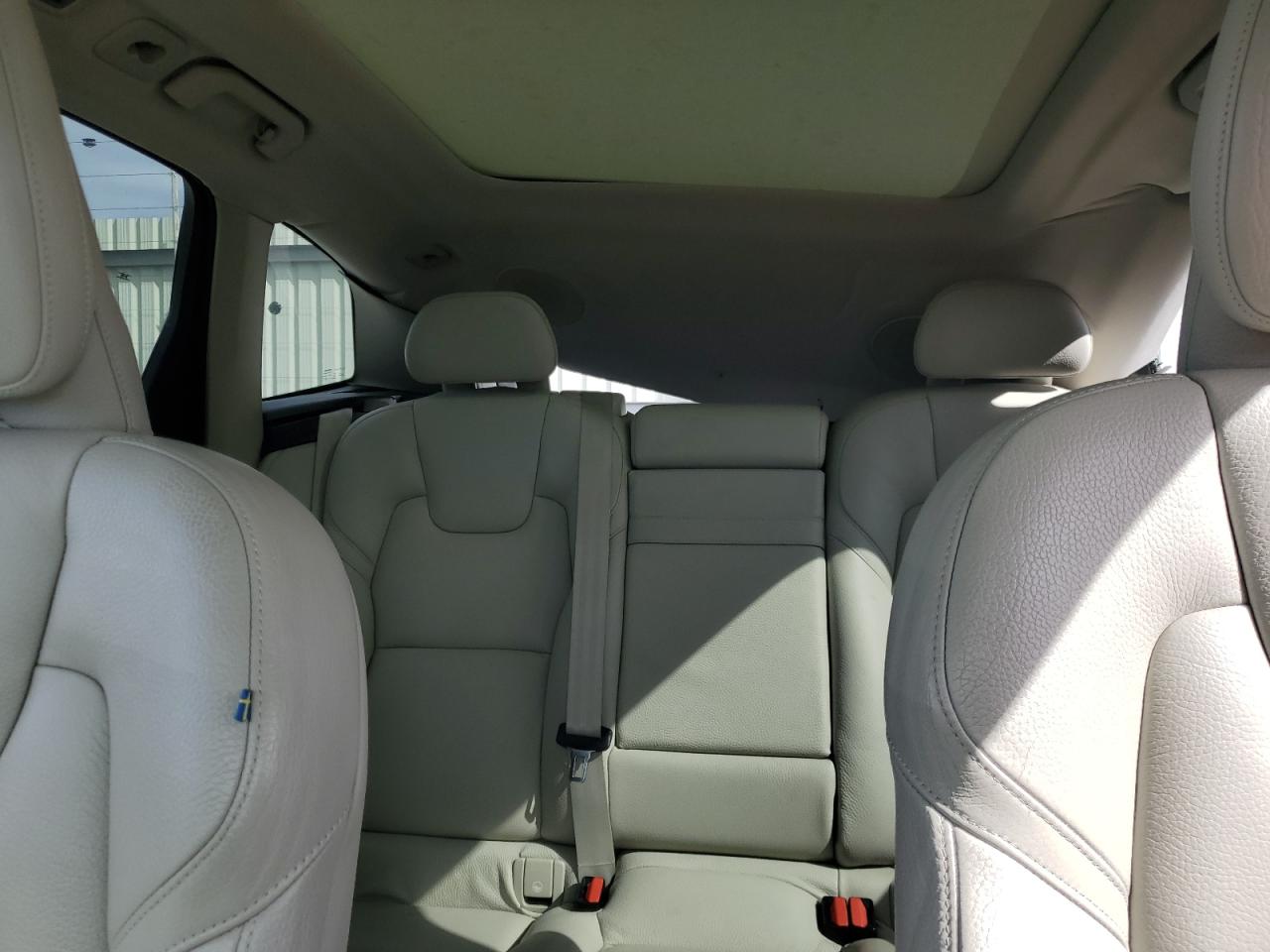 2019 Volvo Xc60 T5 Momentum VIN: LYV102DK1KB229854 Lot: 86800265