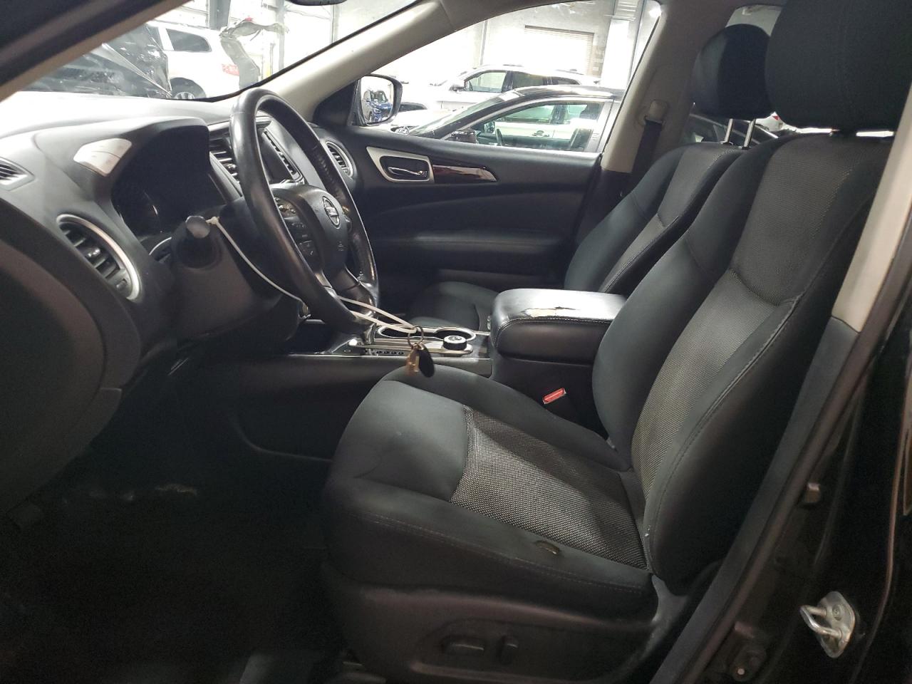 2018 Nissan Pathfinder S VIN: 5N1DR2MM2JC633921 Lot: 90344195