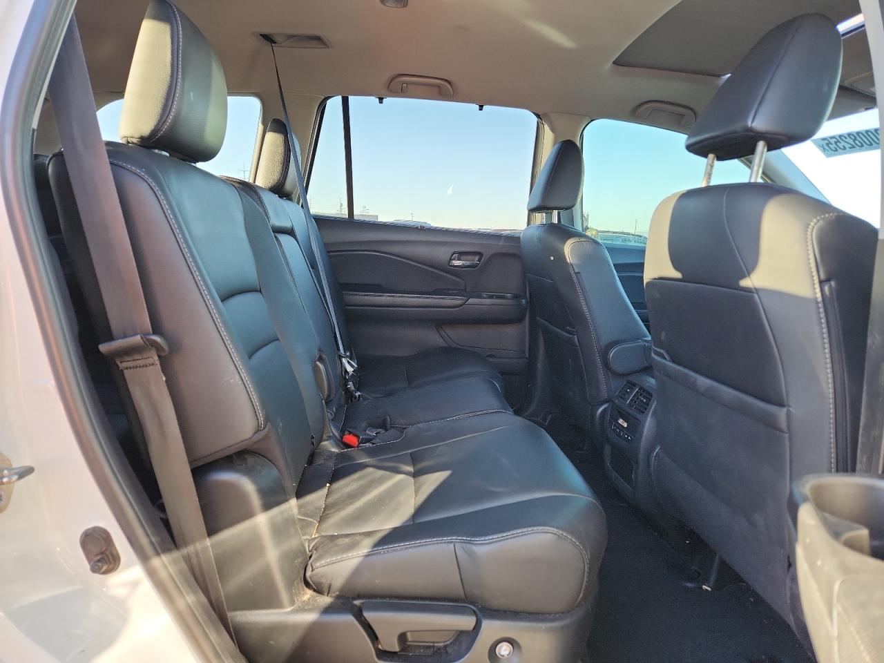 2021 Honda Pilot Se VIN: 5FNYF5H25MB011071 Lot: 82008255