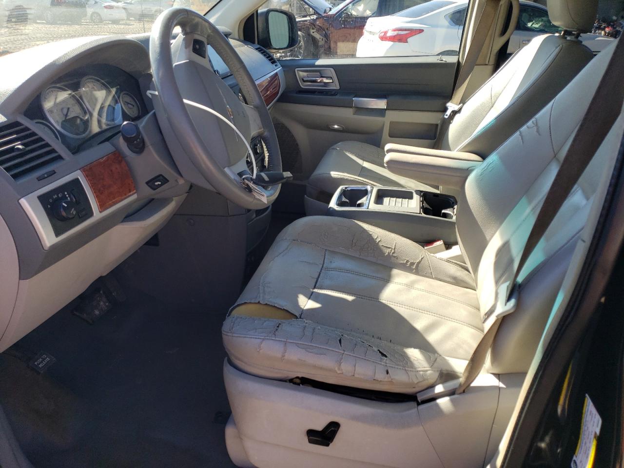 2008 Chrysler Town & Country Touring VIN: 2A8HR54P88R699837 Lot: 84457255