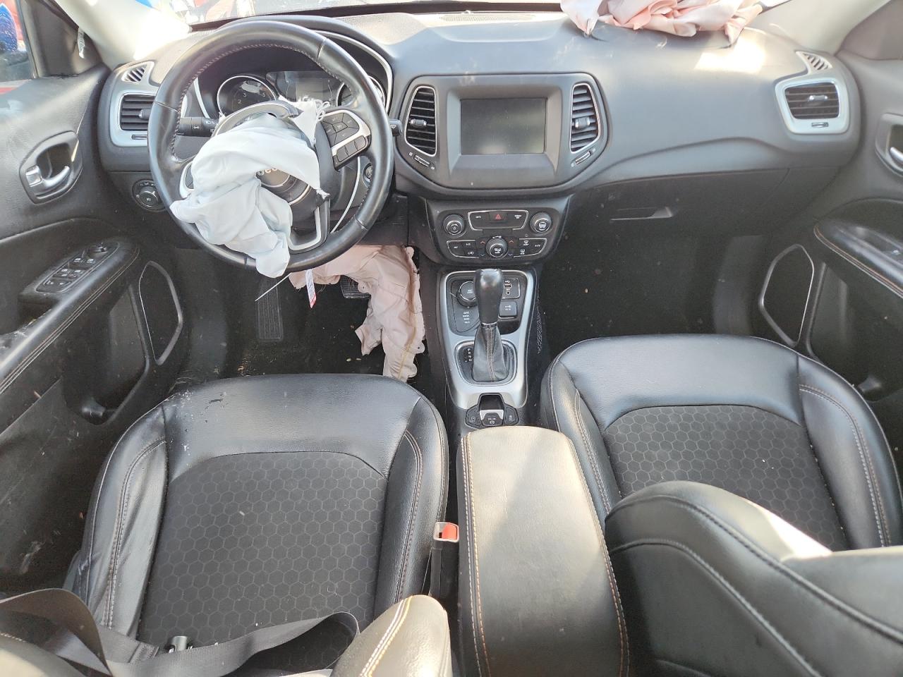 2019 Jeep Compass Latitude VIN: 3C4NJDBB8KT596988 Lot: 86320505