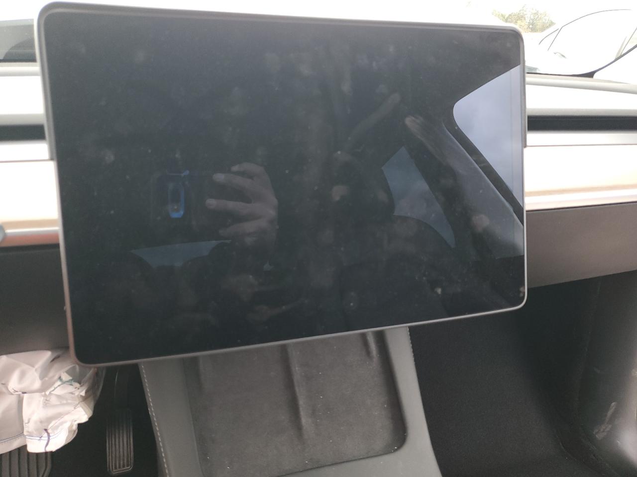 2022 Tesla Model Y VIN: 7SAYGDEE3NF321326 Lot: 87405735