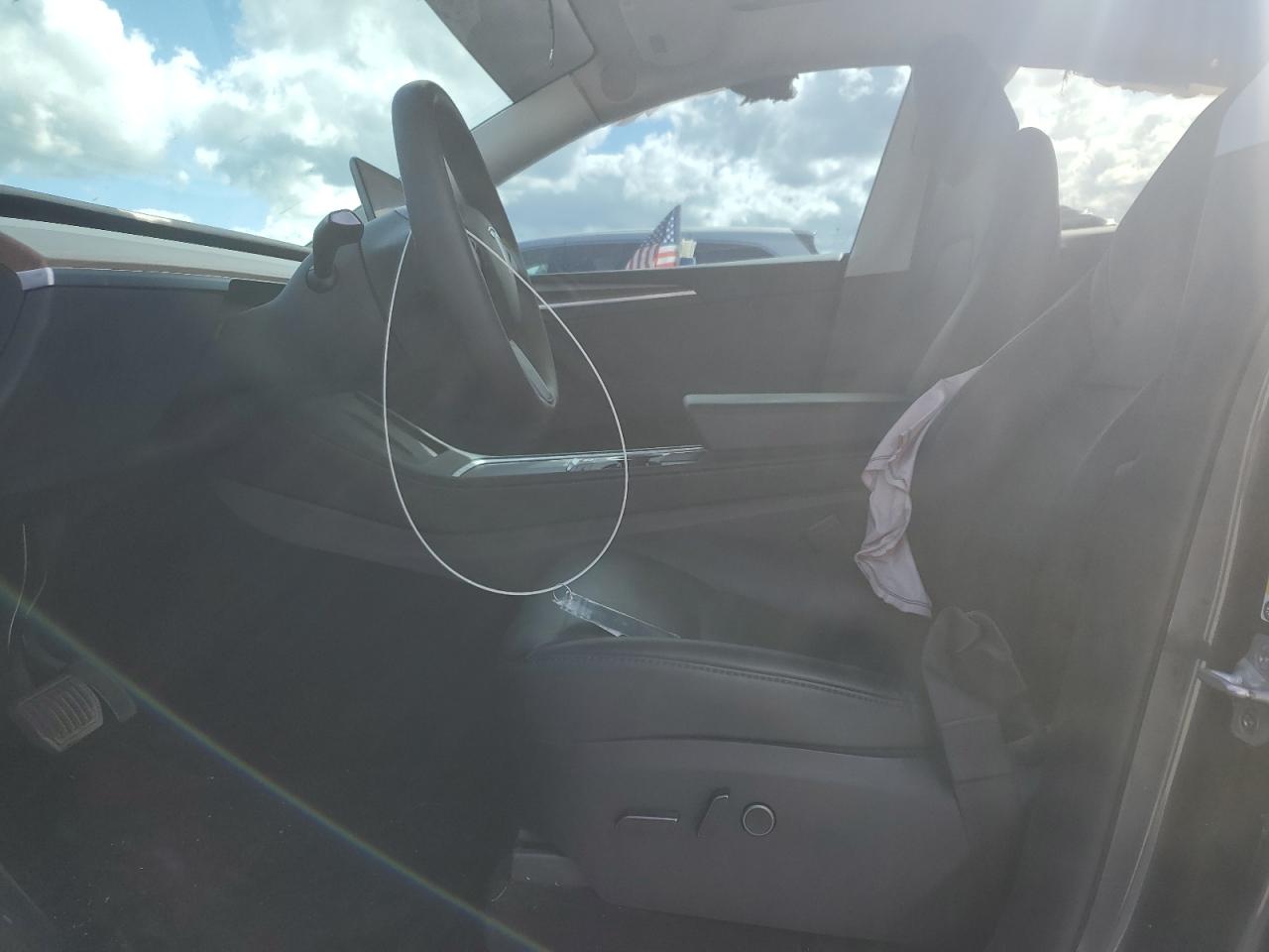 2023 Tesla Model Y VIN: 7SAYGDEE0PF842135 Lot: 84906025