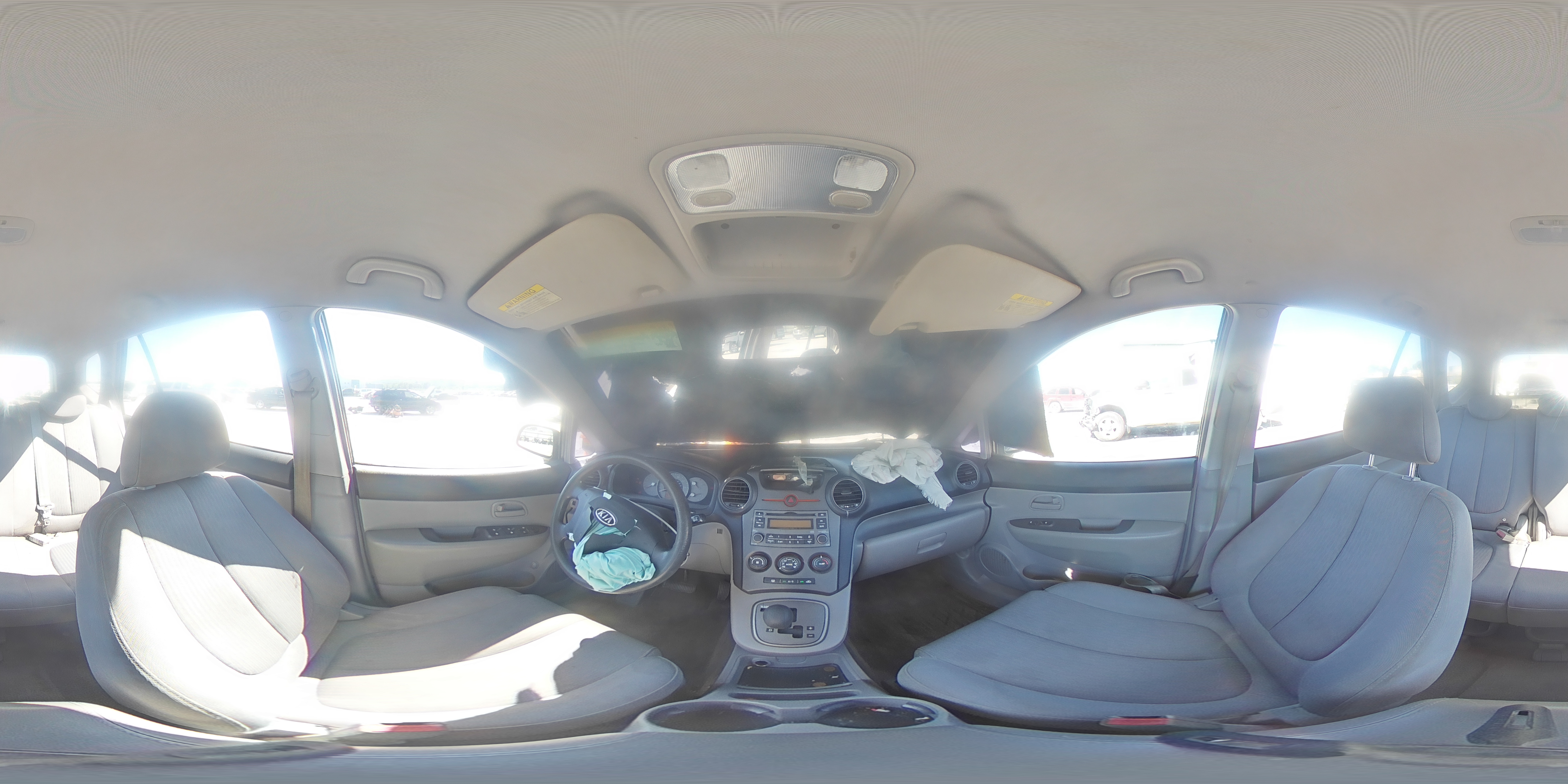 2007 Kia Rondo Base VIN: KNAFG525X77073080 Lot: 85082355