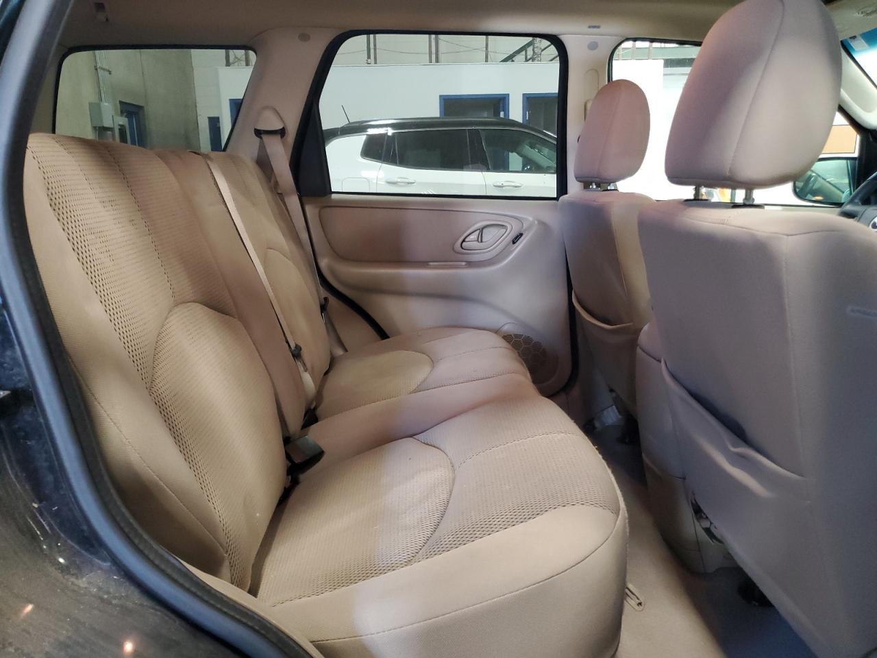 2005 Mazda Tribute S VIN: 4F2CZ94145KM28367 Lot: 82195495