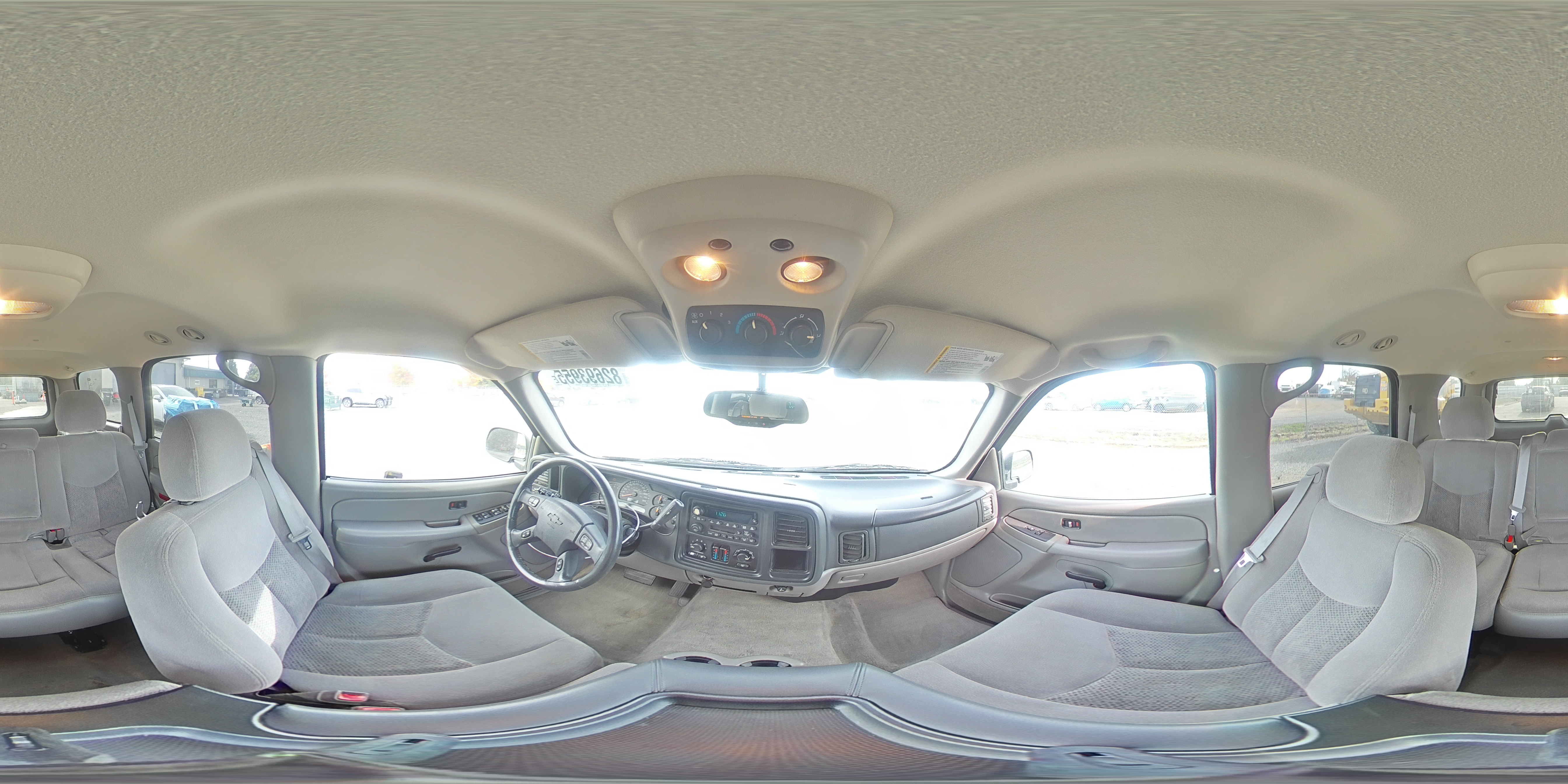 2005 Chevrolet Tahoe C1500 VIN: 1GNEC13V15R144595 Lot: 82693955