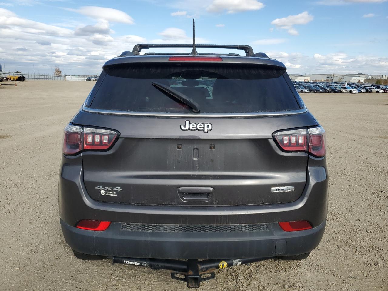 2018 Jeep Compass Latitude VIN: 3C4NJDBB1JT128132 Lot: 85261185