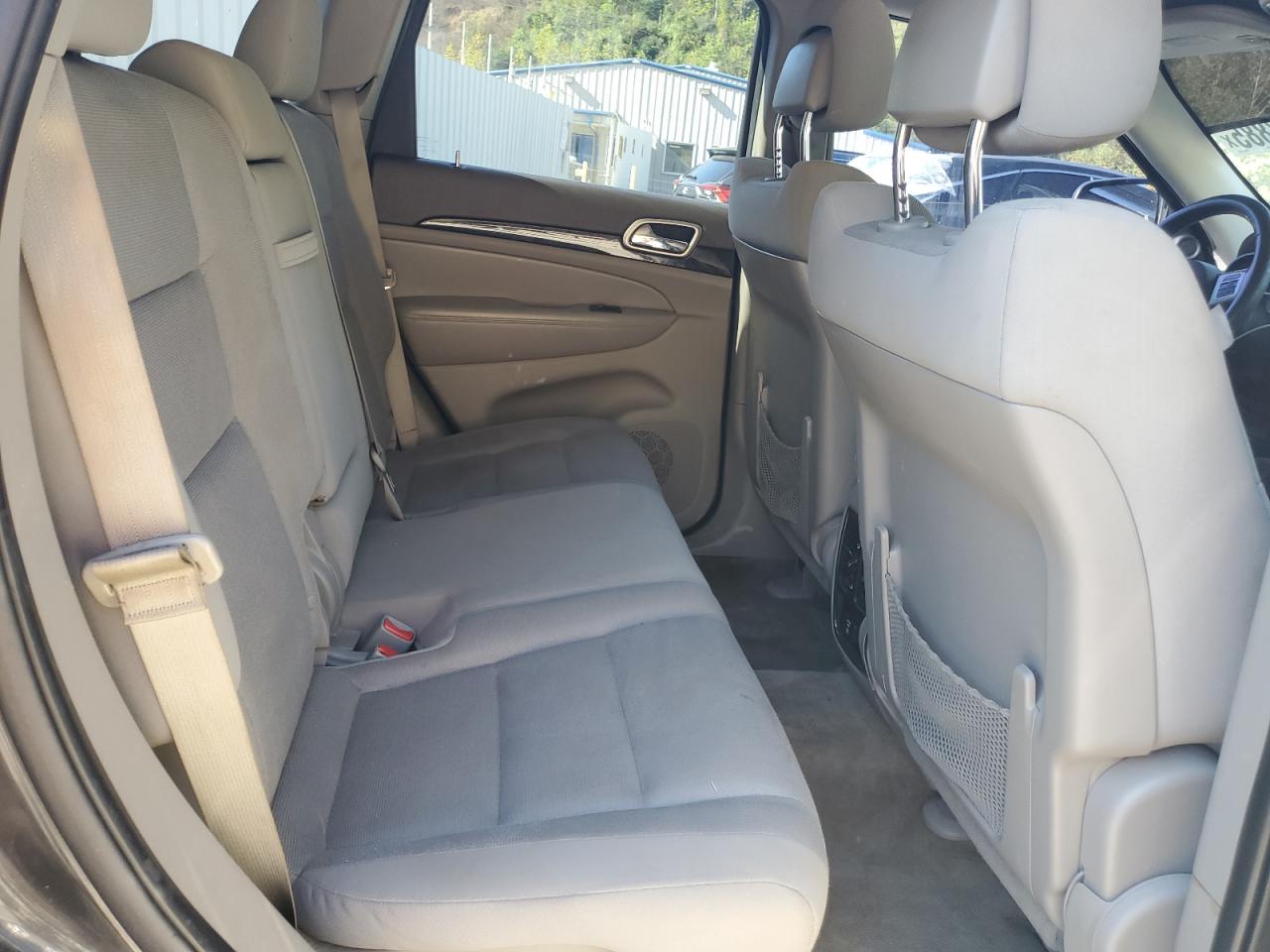 2011 Jeep Grand Cherokee Laredo VIN: 1J4RR4GG3BC677692 Lot: 85567885