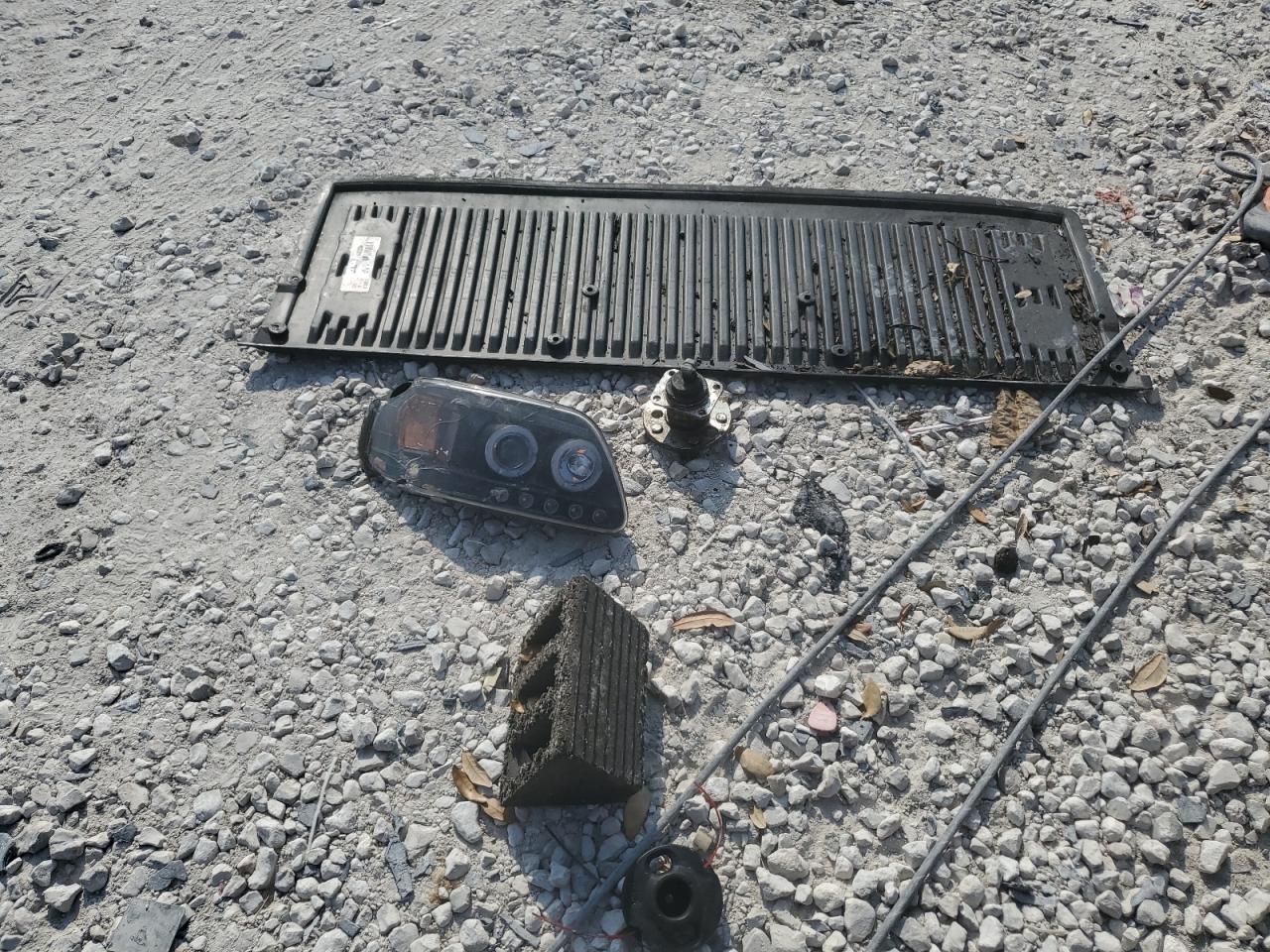 1999 Ford F150 VIN: 1FTRX17L7XKC10988 Lot: 87110665