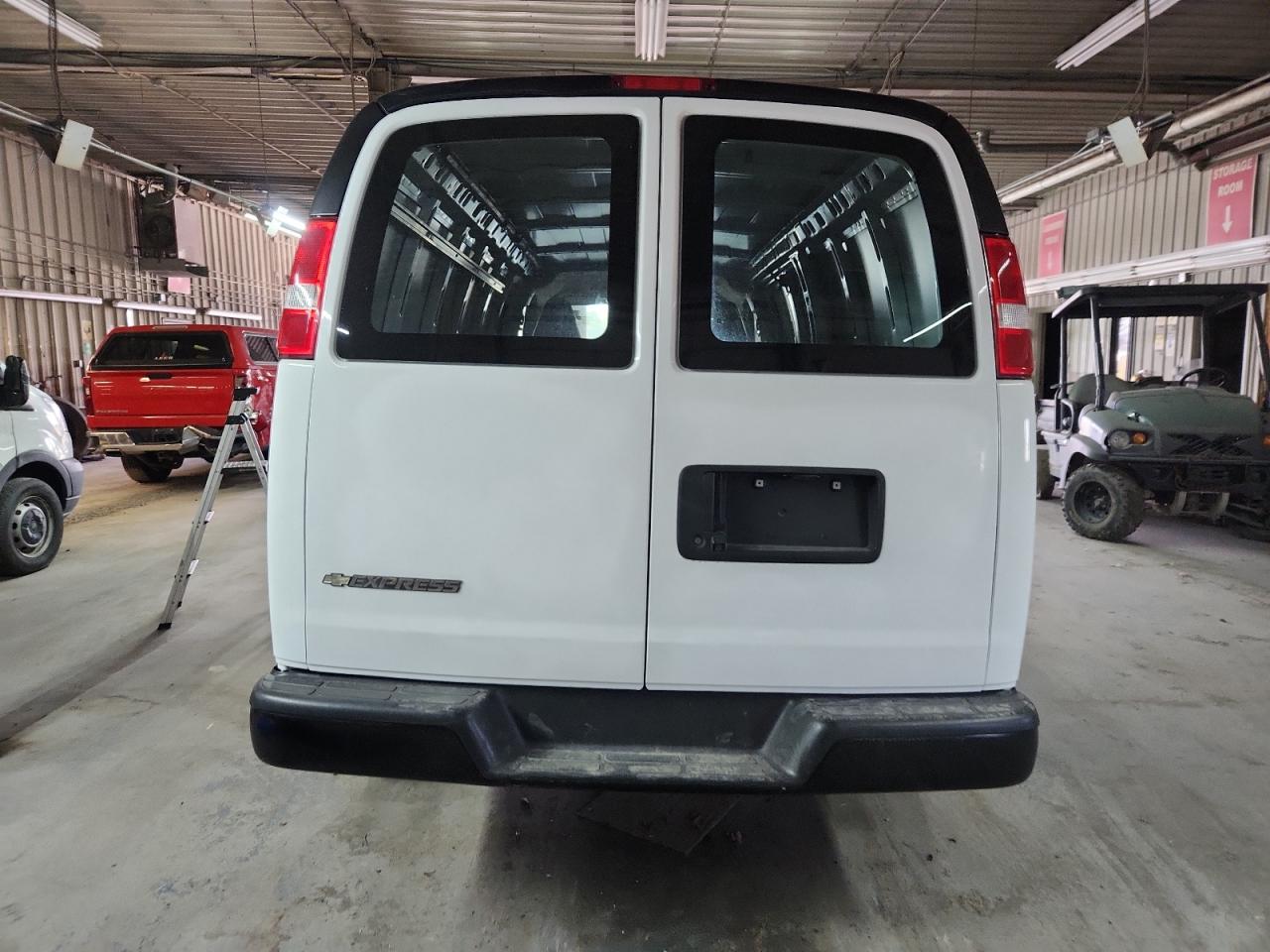 2021 Chevrolet Express G2500 VIN: 1GCWGBFP8M1254352 Lot: 84227005