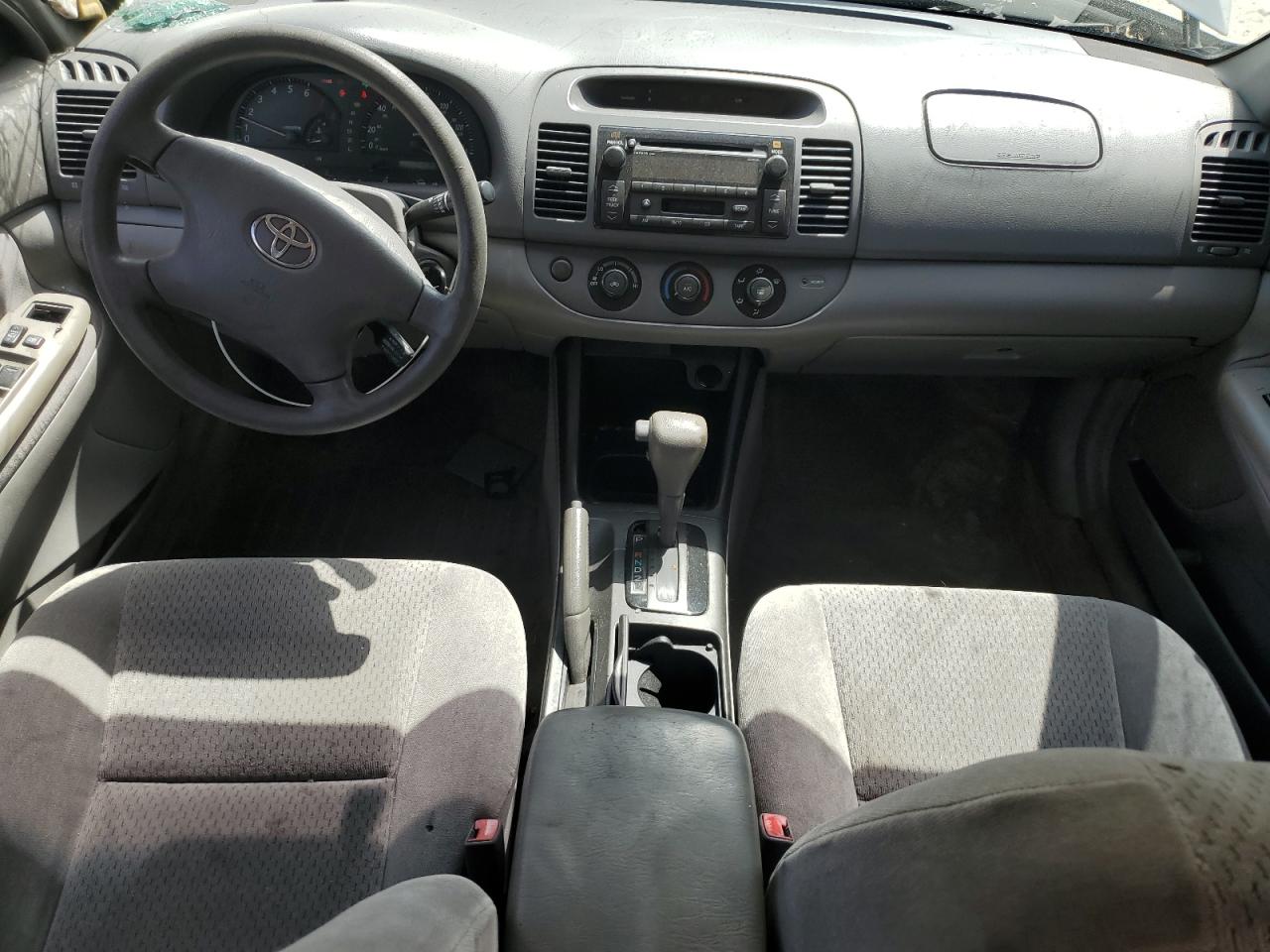 2002 Toyota Camry Le VIN: 4T1BF32K52U004091 Lot: 84905255