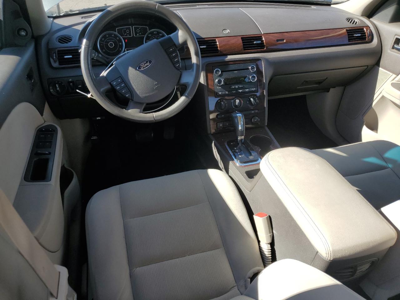 2008 Ford Taurus VIN: 1FAHP24W68G141138 Lot: 82574675