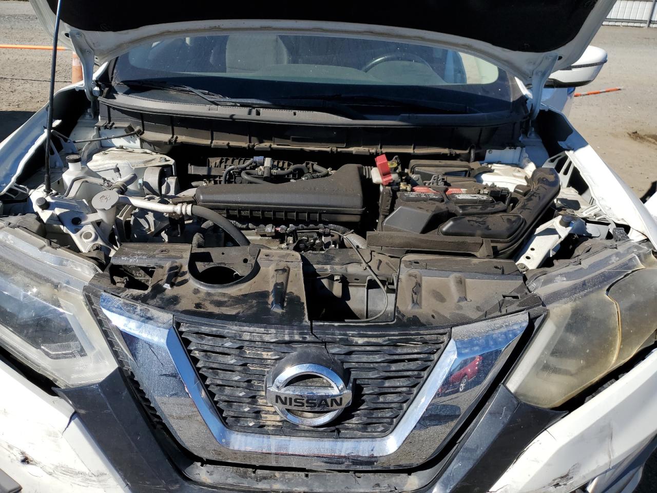 2017 Nissan Rogue S VIN: JN8AT2MT8HW142573 Lot: 84921665