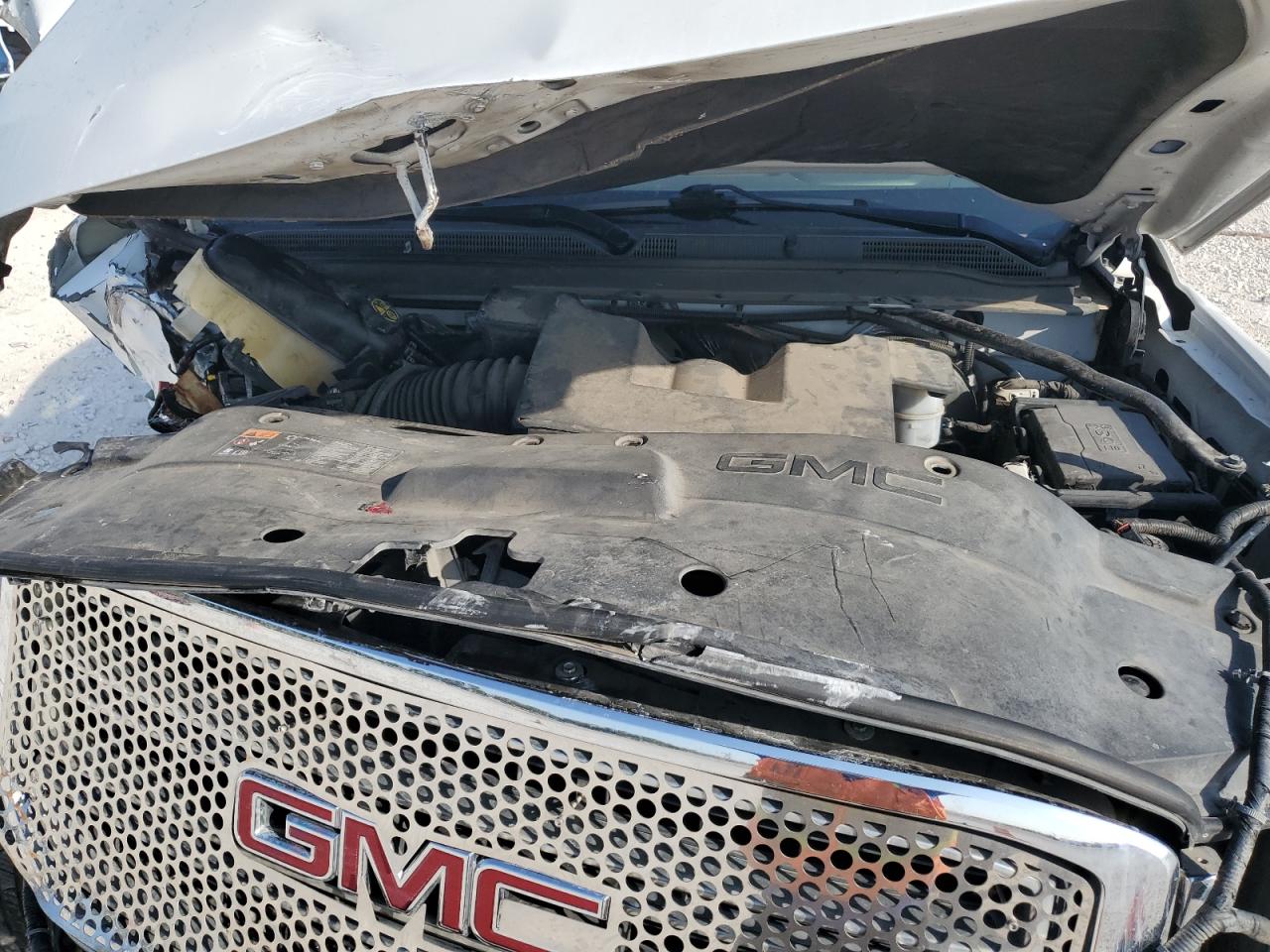 2016 GMC Yukon Slt VIN: 1GKS1BKC4GR400999 Lot: 89864755