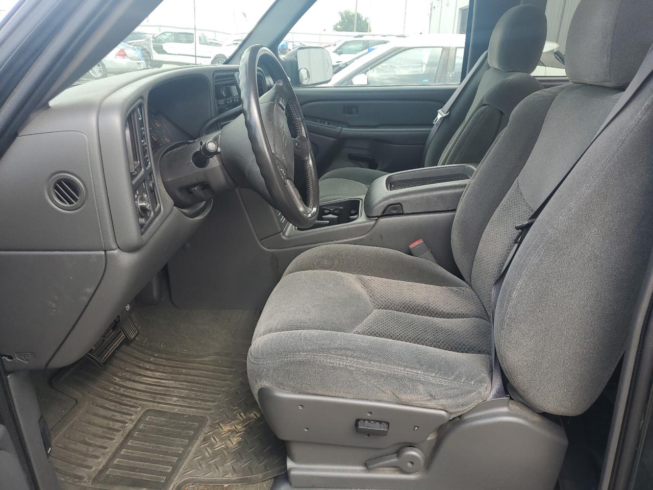 2004 Chevrolet Silverado K2500 Heavy Duty VIN: 1GCHK29204E323051 Lot: 80531475