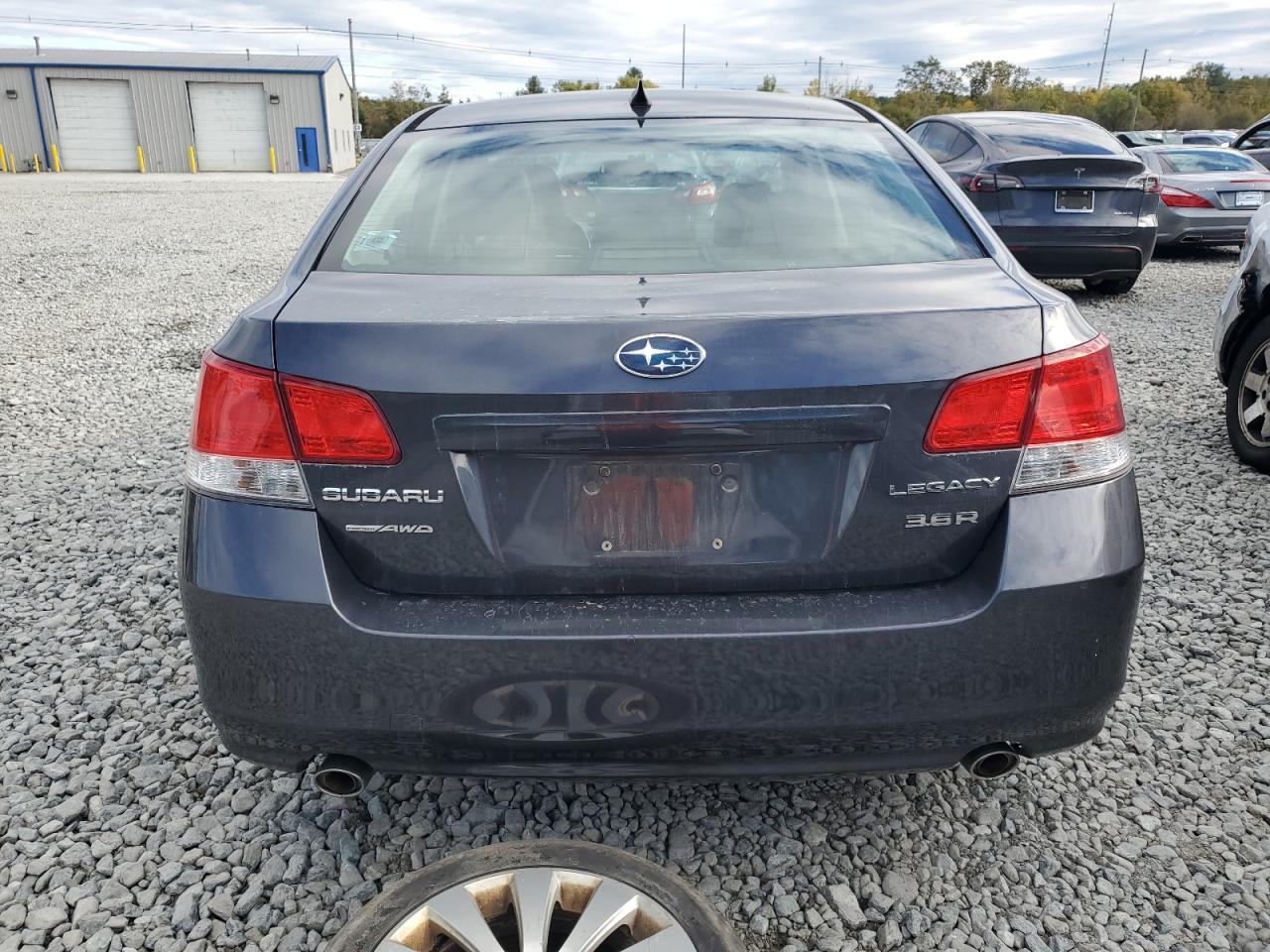 2011 Subaru Legacy 3.6R Limited VIN: 4S3BMDJ64B2245785 Lot: 82459875