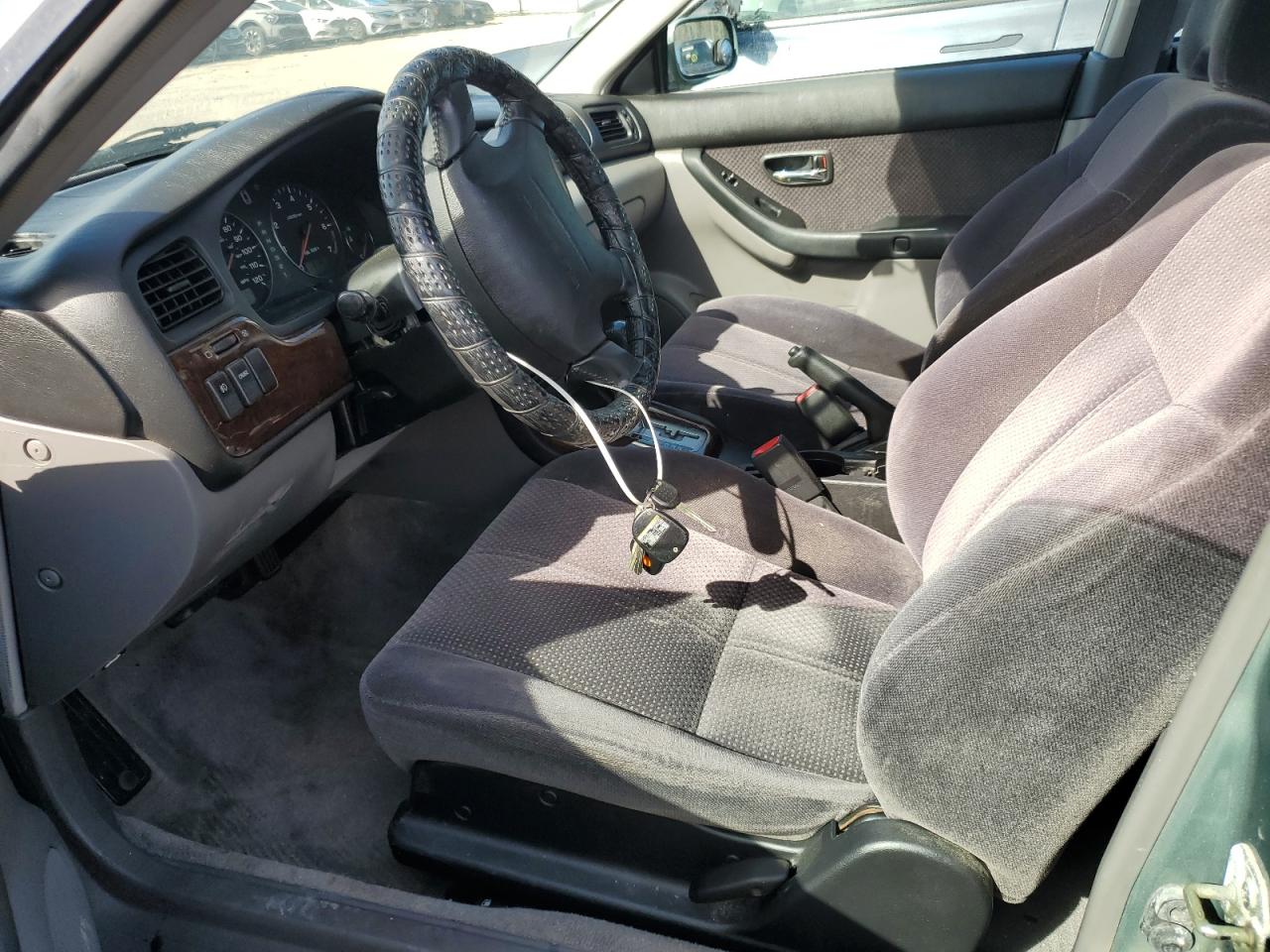 2003 Subaru Legacy L VIN: 4S3BE635137211515 Lot: 81848105