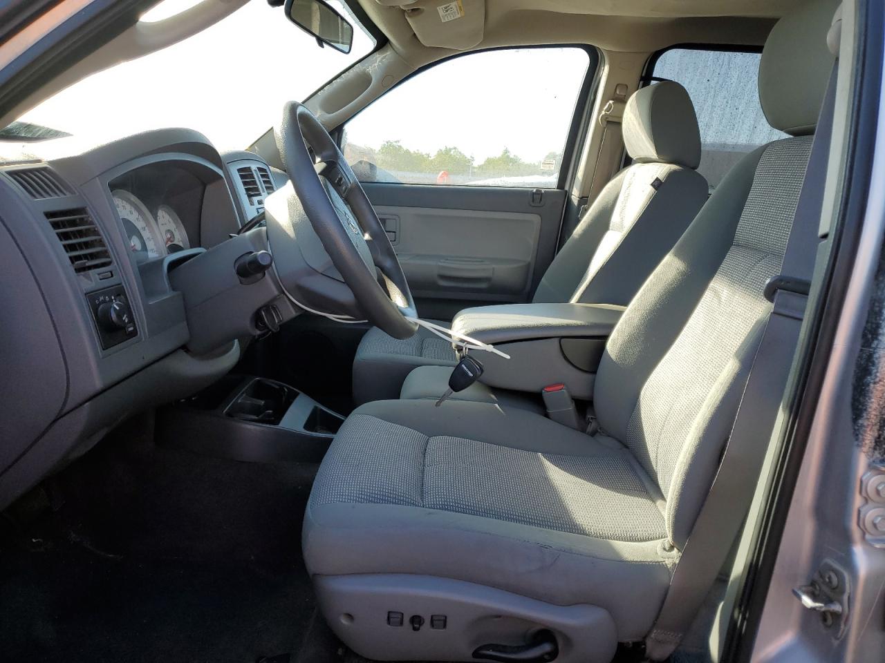 2007 Dodge Dakota Quad Slt VIN: 1D7HE48NX7S151377 Lot: 90899215