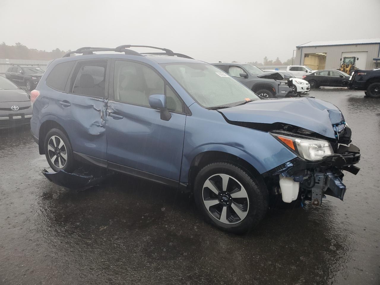 2018 Subaru Forester 2.5I Premium VIN: JF2SJAEC7JH617169 Lot: 86995645