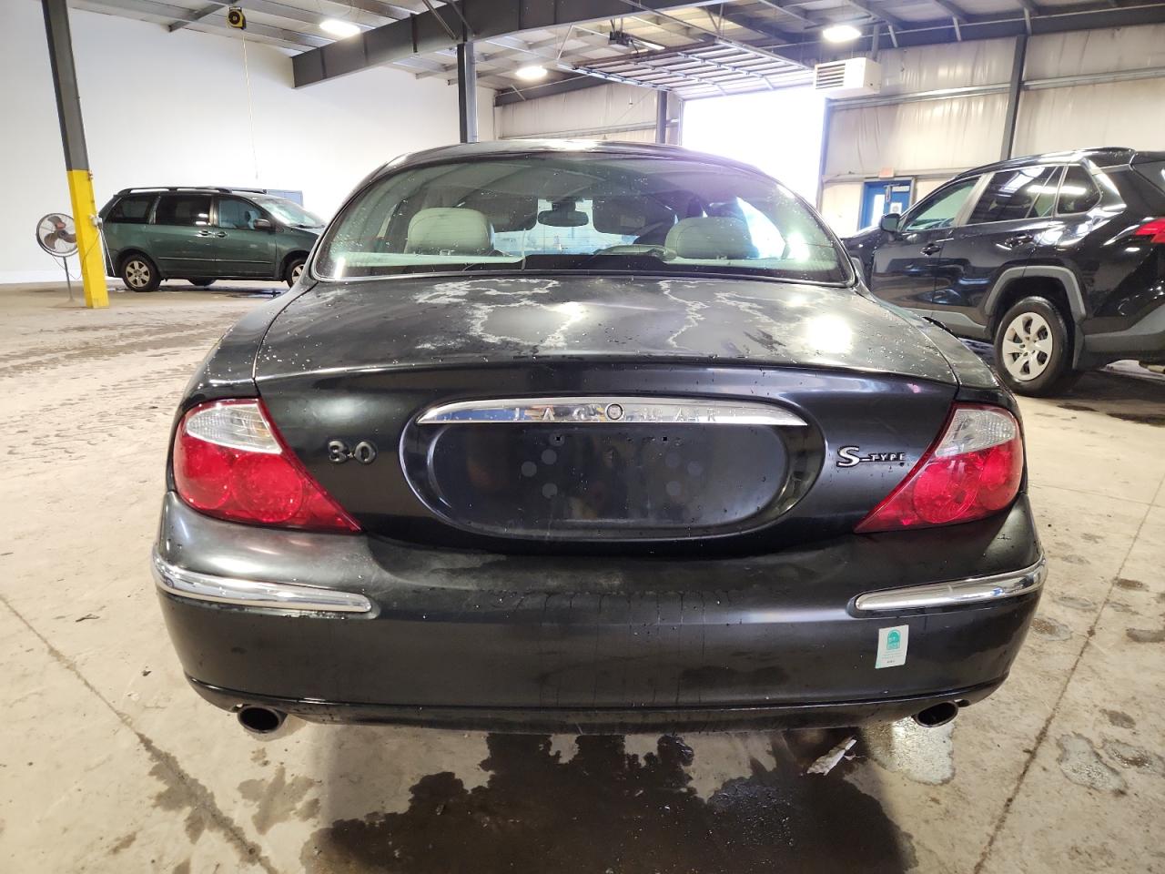 2000 Jaguar S-Type VIN: SAJDA01C9YFL70008 Lot: 90869175