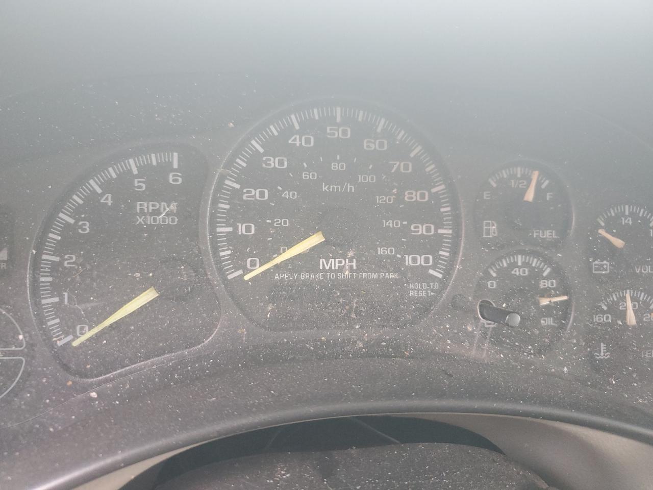 2001 Chevrolet Tahoe C1500 VIN: 1GNEC13T41J218275 Lot: 82395075