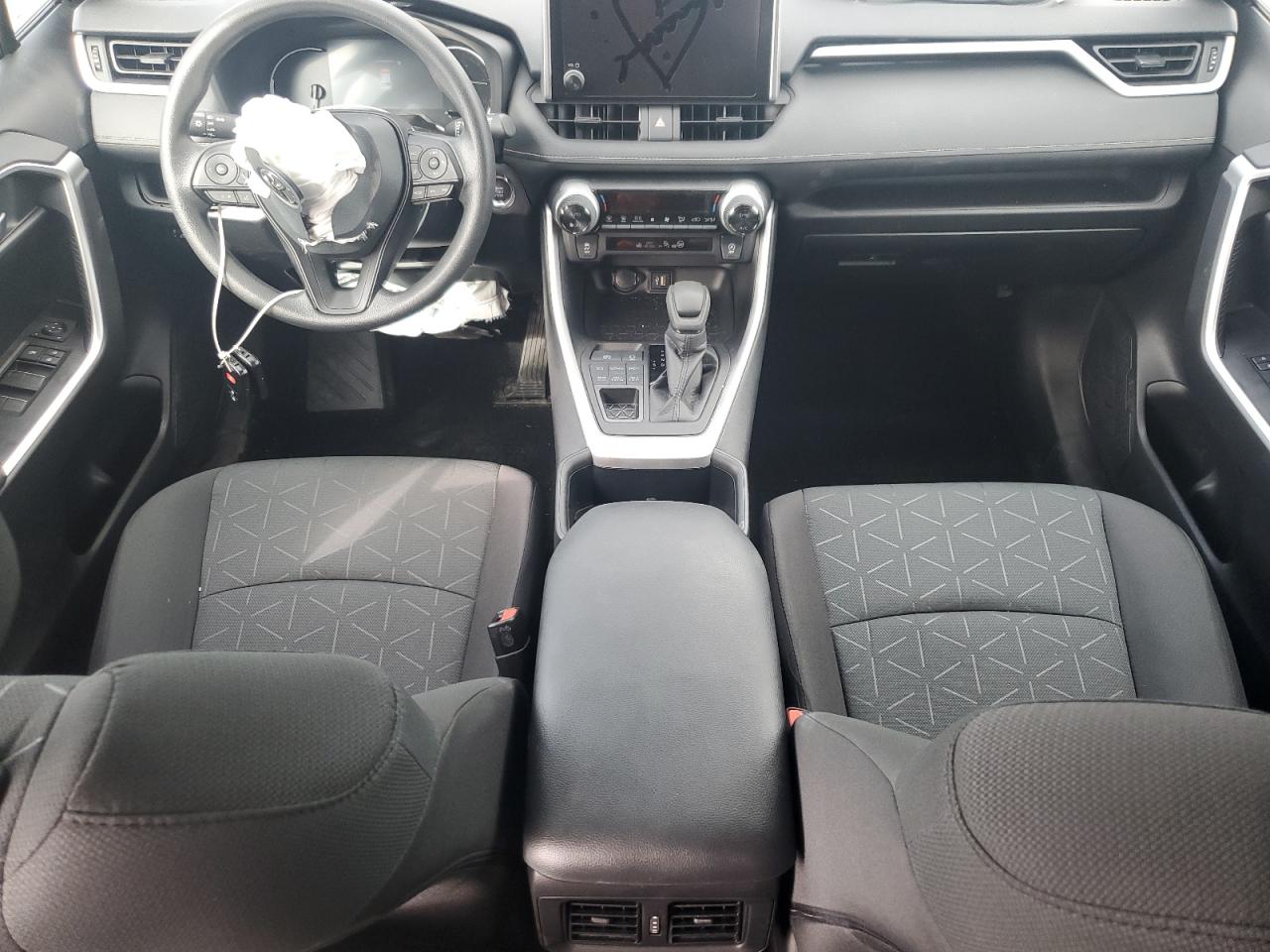 2024 Toyota Rav4 Xle VIN: 2T3P1RFV8RW453035 Lot: 85746135