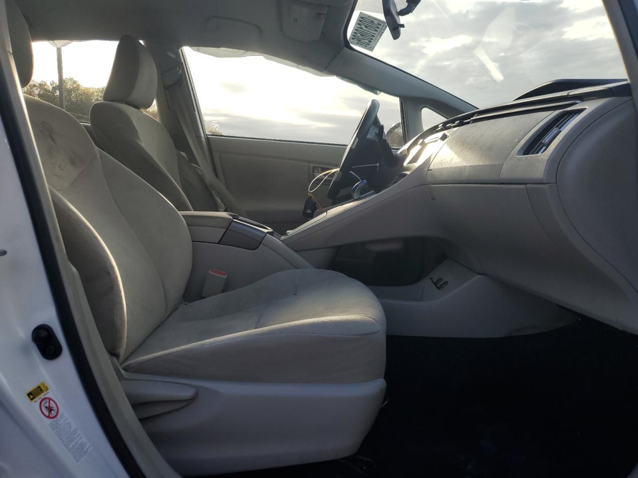 2014 Toyota Prius VIN: JTDKN3DU2E0382032 Lot: 90610625