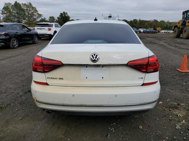  VOLKSWAGEN PASSAT 2017 Белы