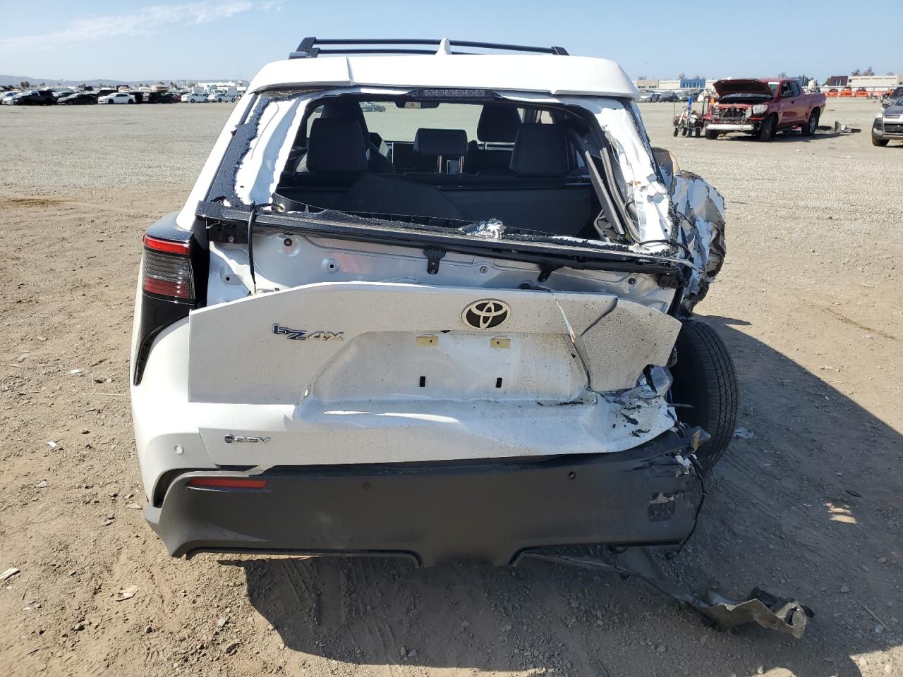 2024 Toyota Bz4X Xle VIN: JTMAAAAA5RA053864 Lot: 82324655